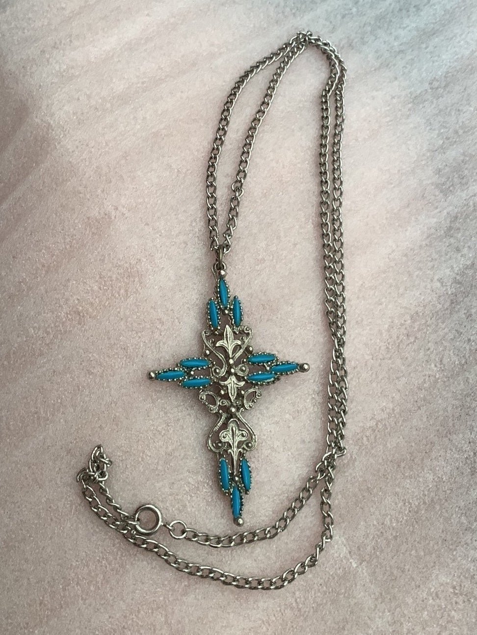 NATIVE STYLE/VINTAGE - Turquoise Needlepoint Cross Necklace