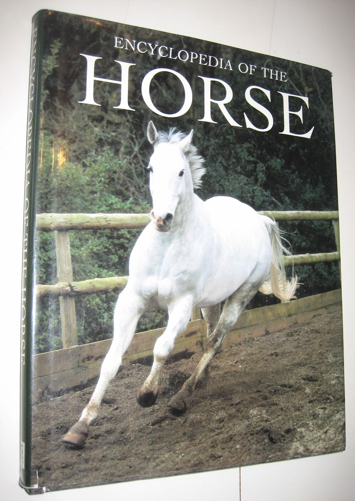 Encyclopedia of the Horse HC Crescent Books 1997 Elwyn Hartley Edwards