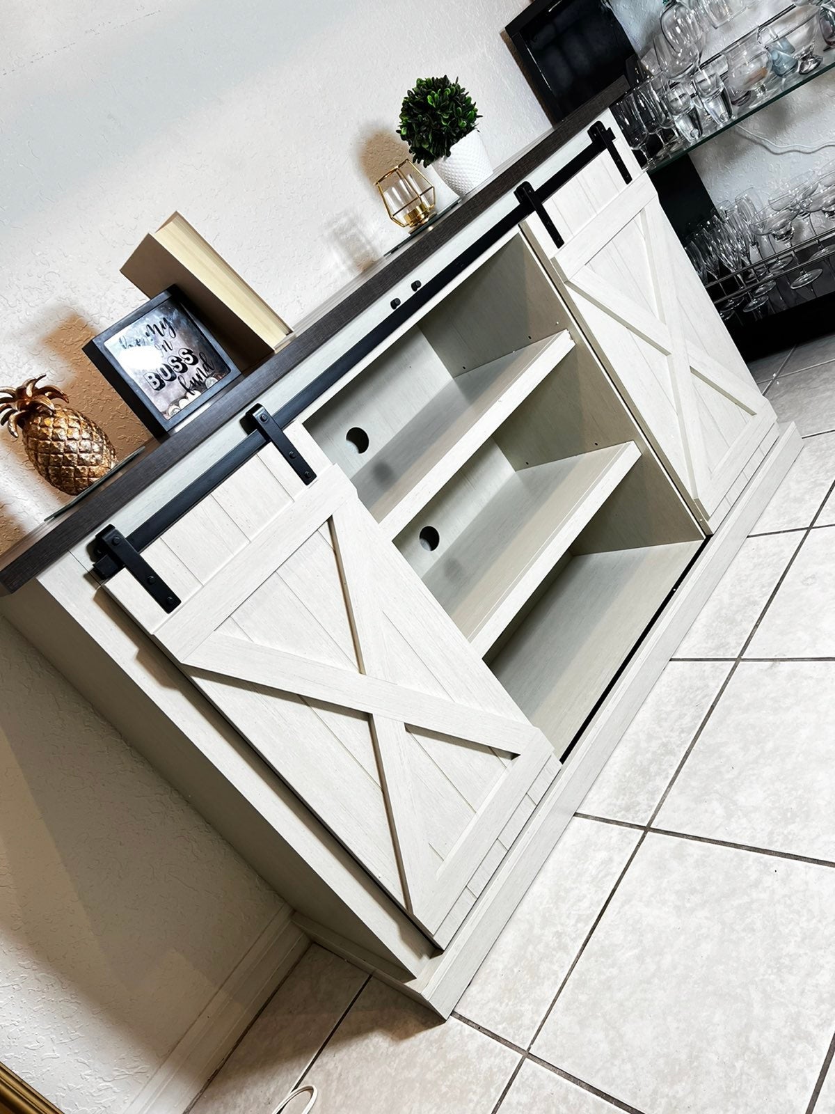 Tv stand