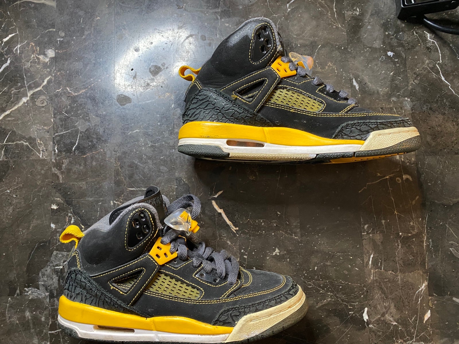 Jordan Spizike Black University Gold (GS)