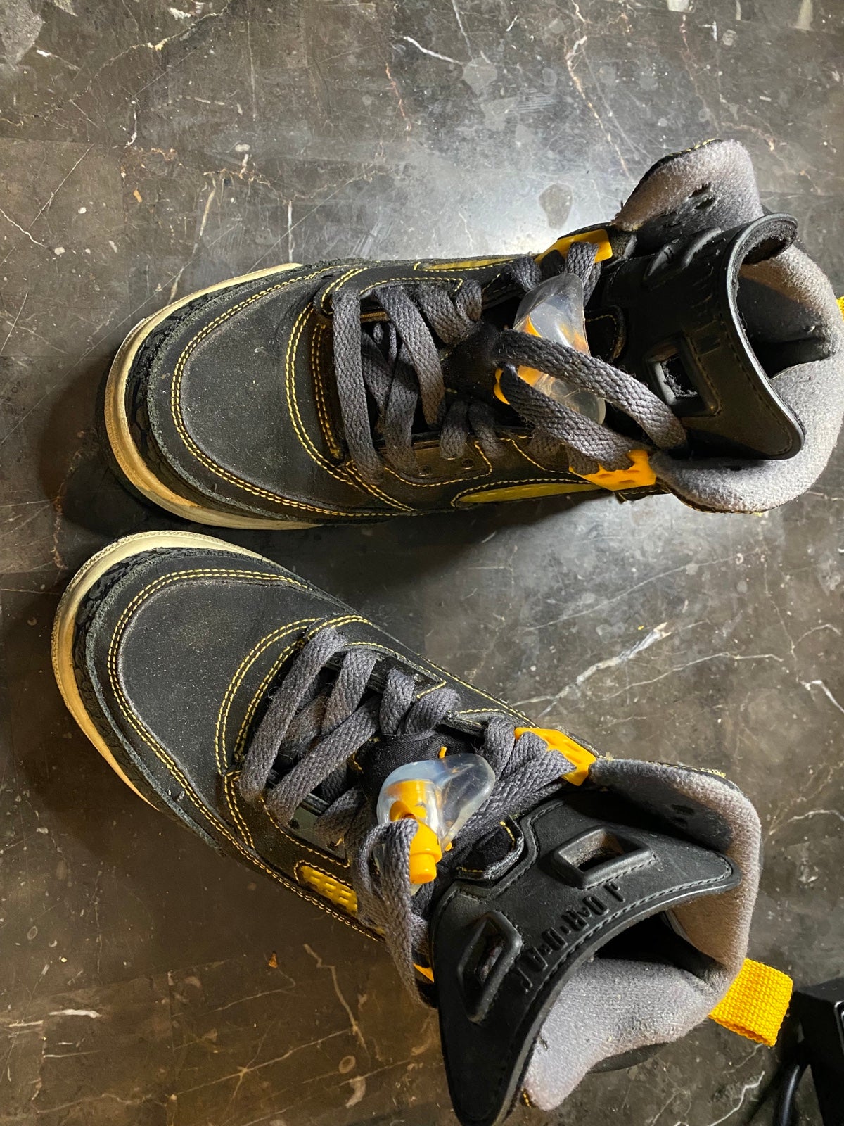 Jordan Spizike Black University Gold (GS)