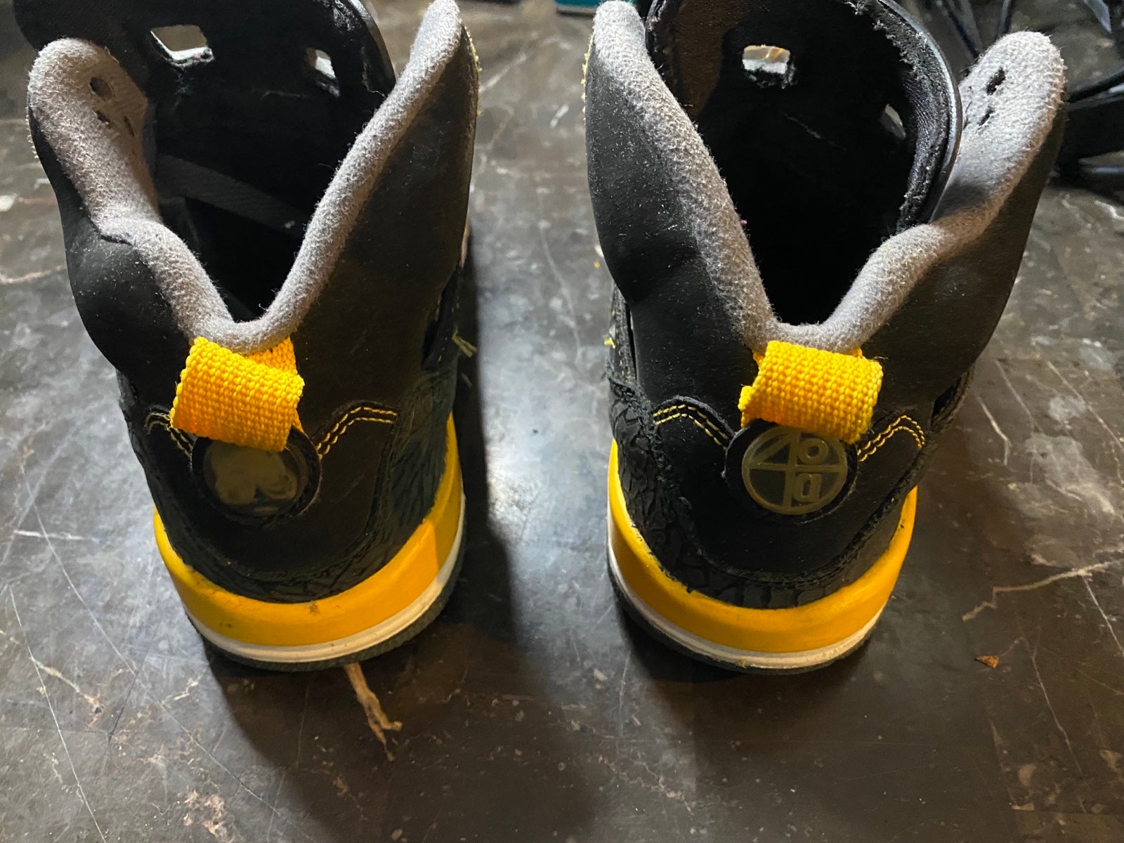 Jordan Spizike Black University Gold (GS)