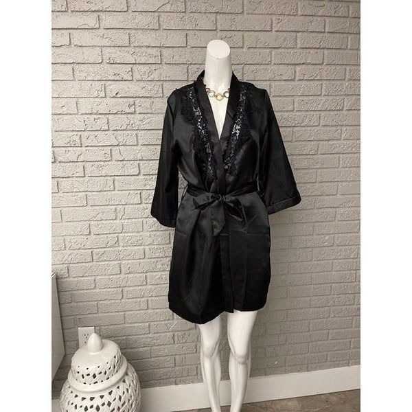 Avid love Black Satin & Lace Robe Size S NWT
