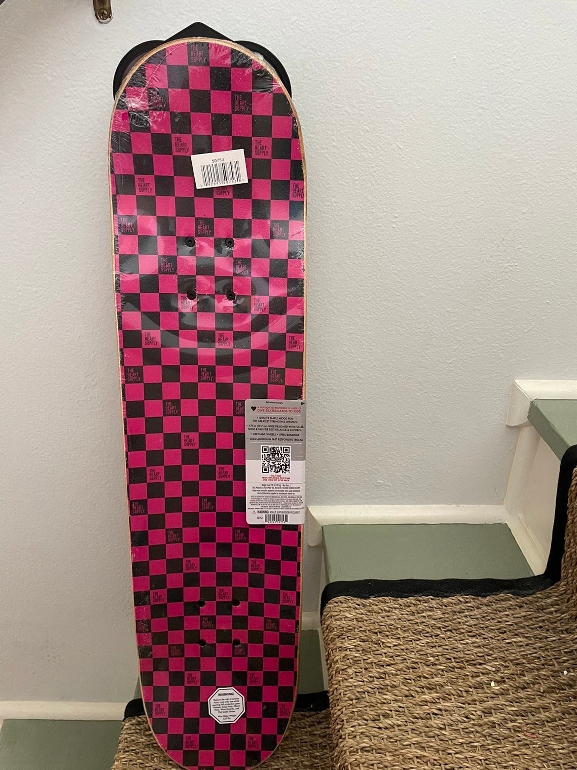 NEW THE HEART SUPPLY COMPLETE SKATEBOARD