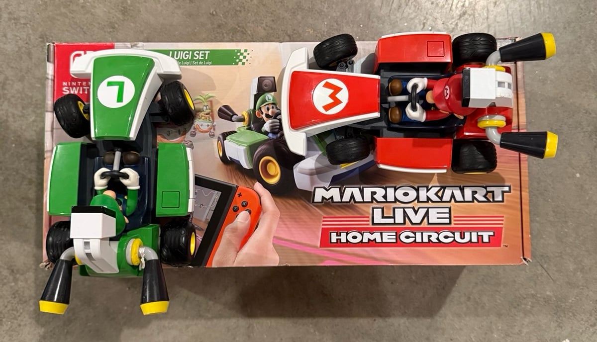 Mario Kart Love Home Circuit (Luigi Set) - Mario included!
