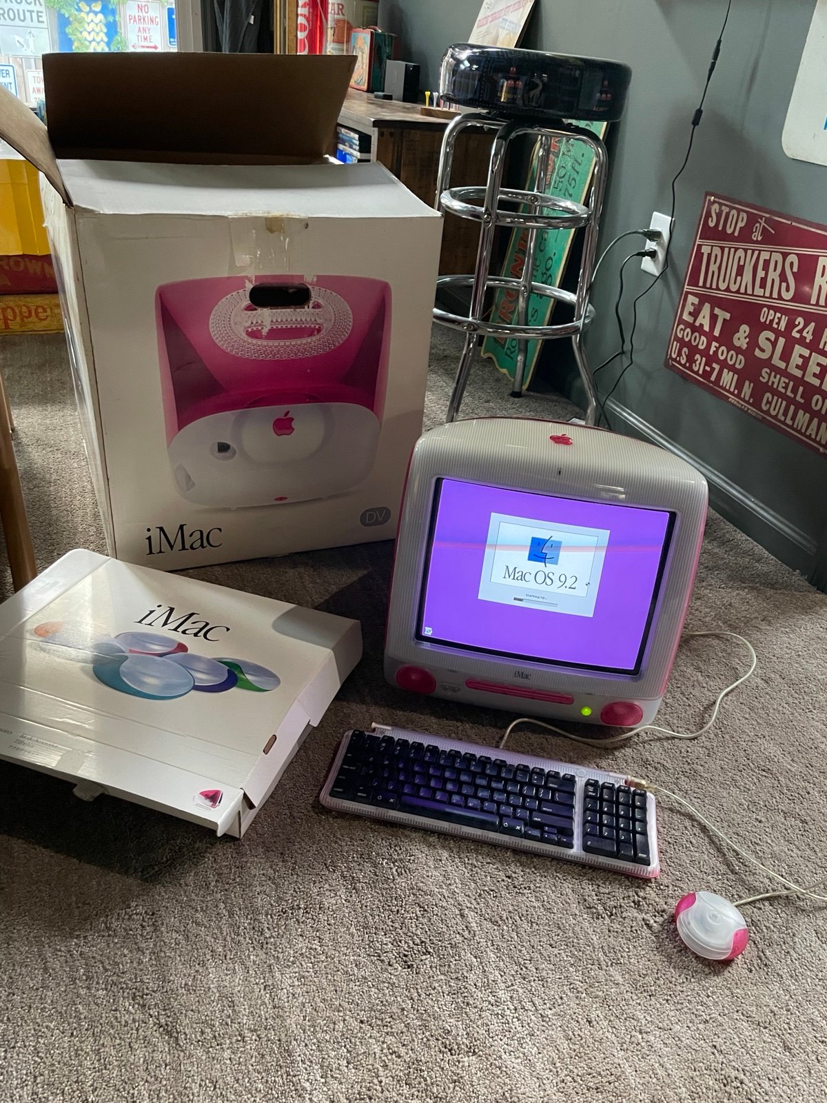 Apple iMac G3 Strawberry Original Keyboard, Mouse, Box, Manuals