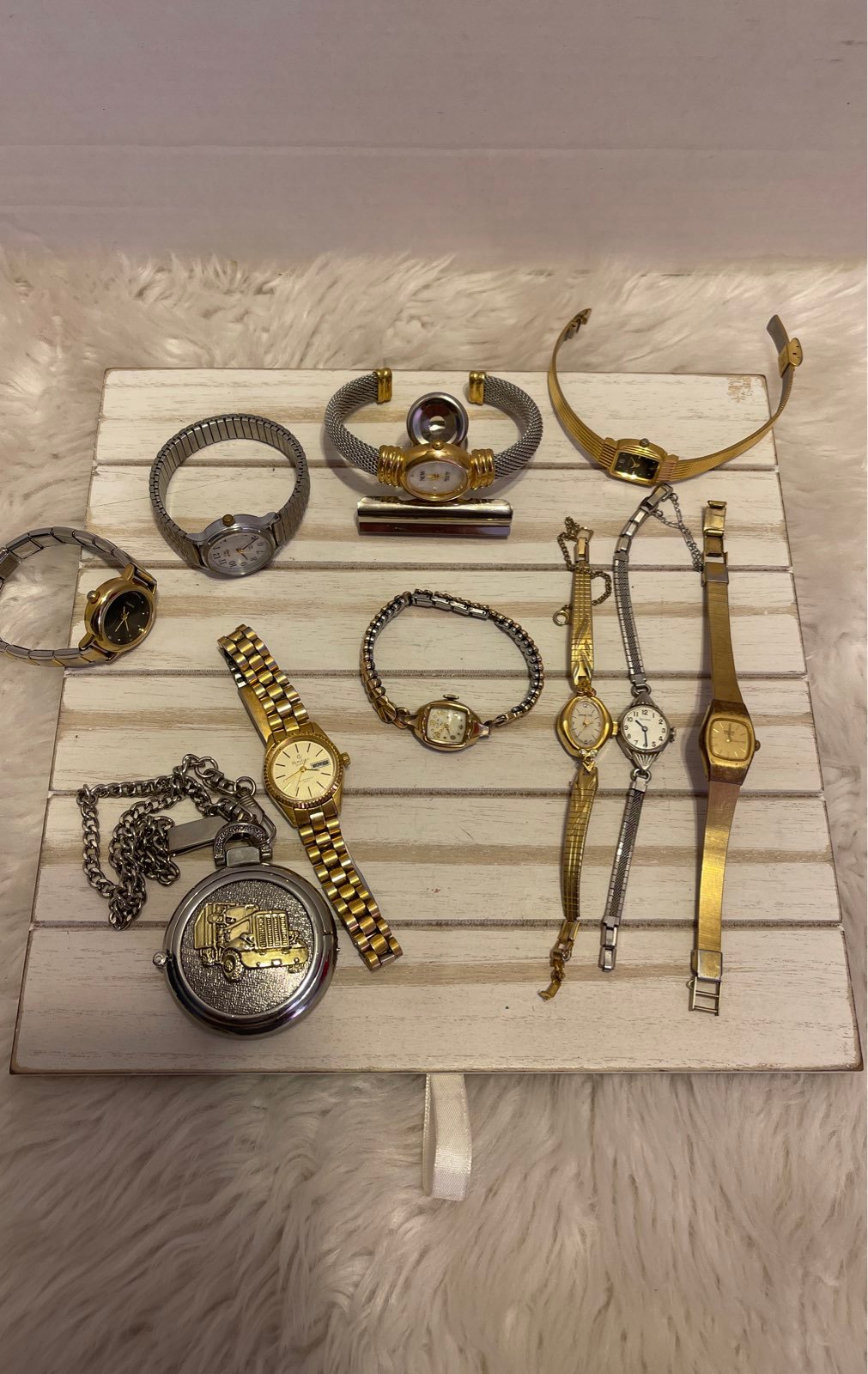 WATCH *** ( Lot 10)***