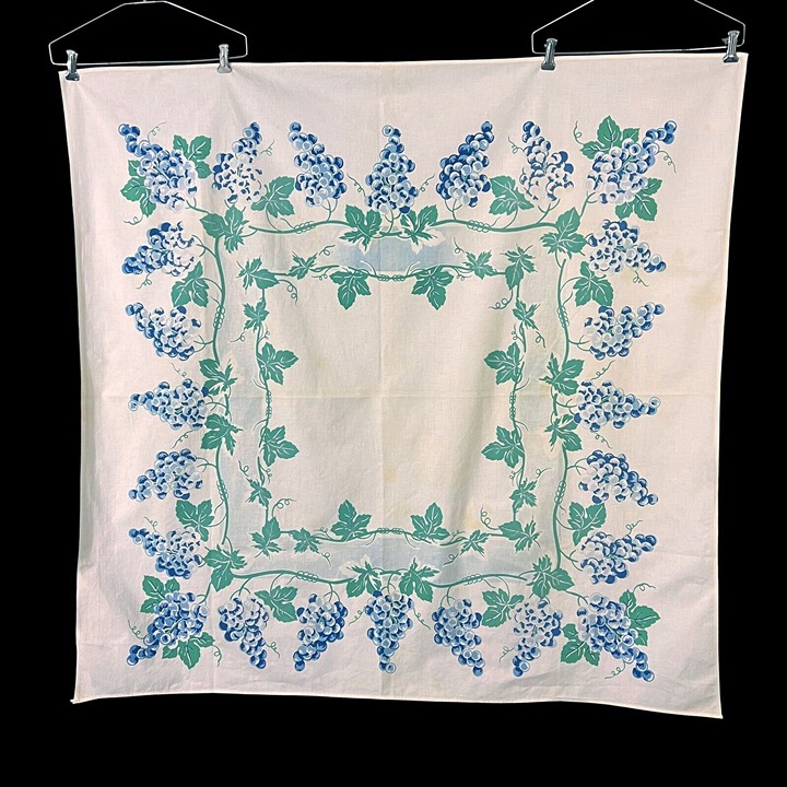 Printed Cotton Tablecloth Vintage 1950s Grapevines Grape Clusters Cottage Core