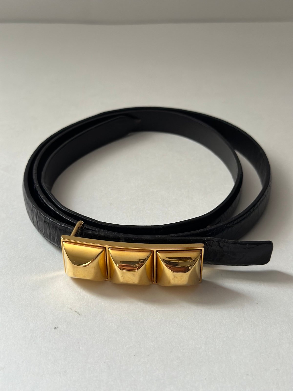 Orciani A skinny leather belt Women’s Size 80 with a gold studded buckle