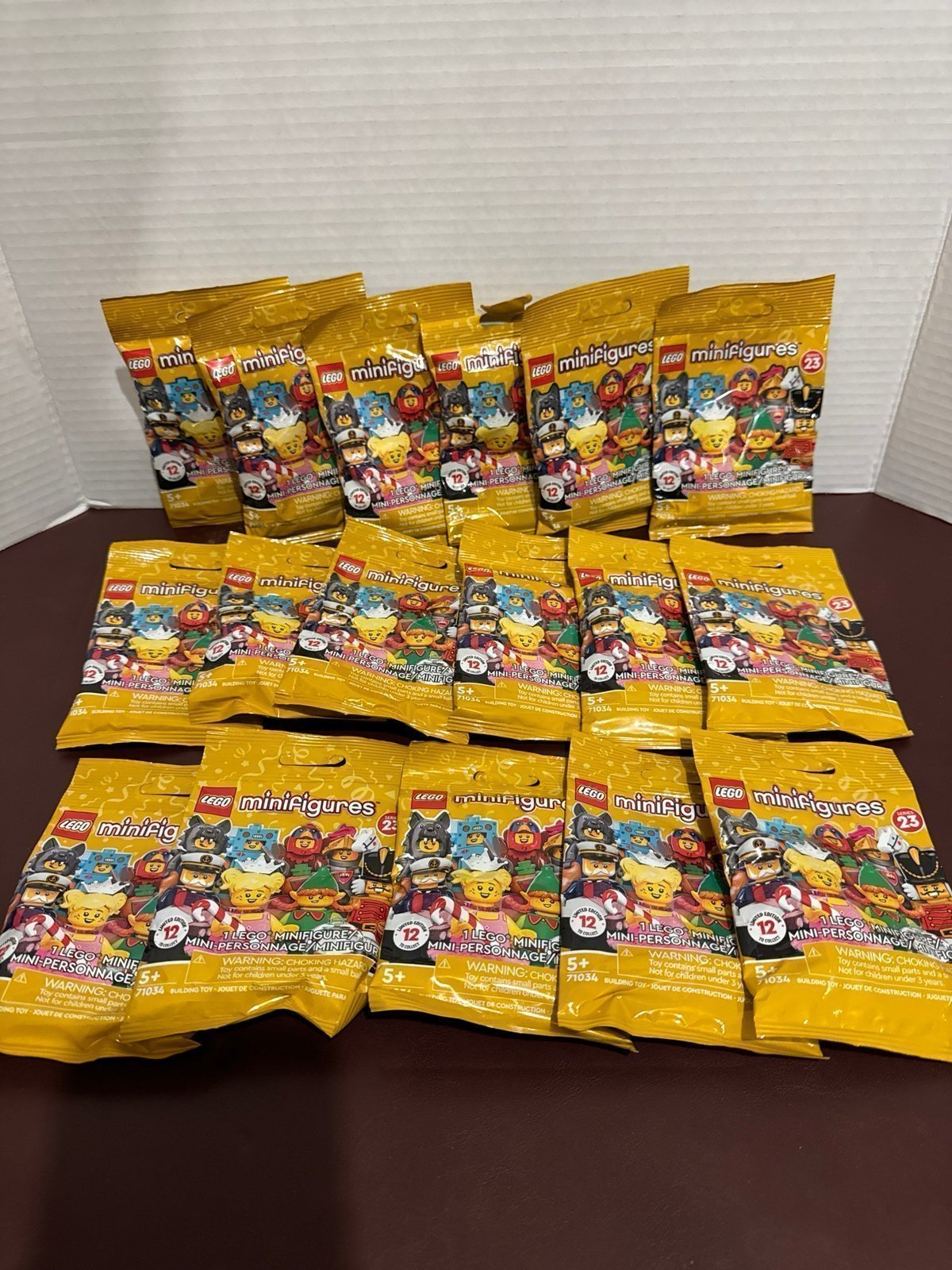 17 Lego Mini Figures Blind Bags, Series 23