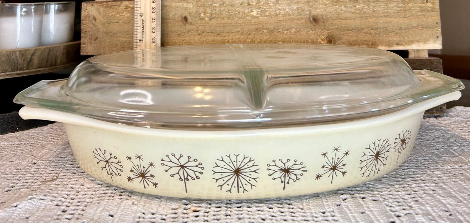 Pyrex divided dandelion dish
