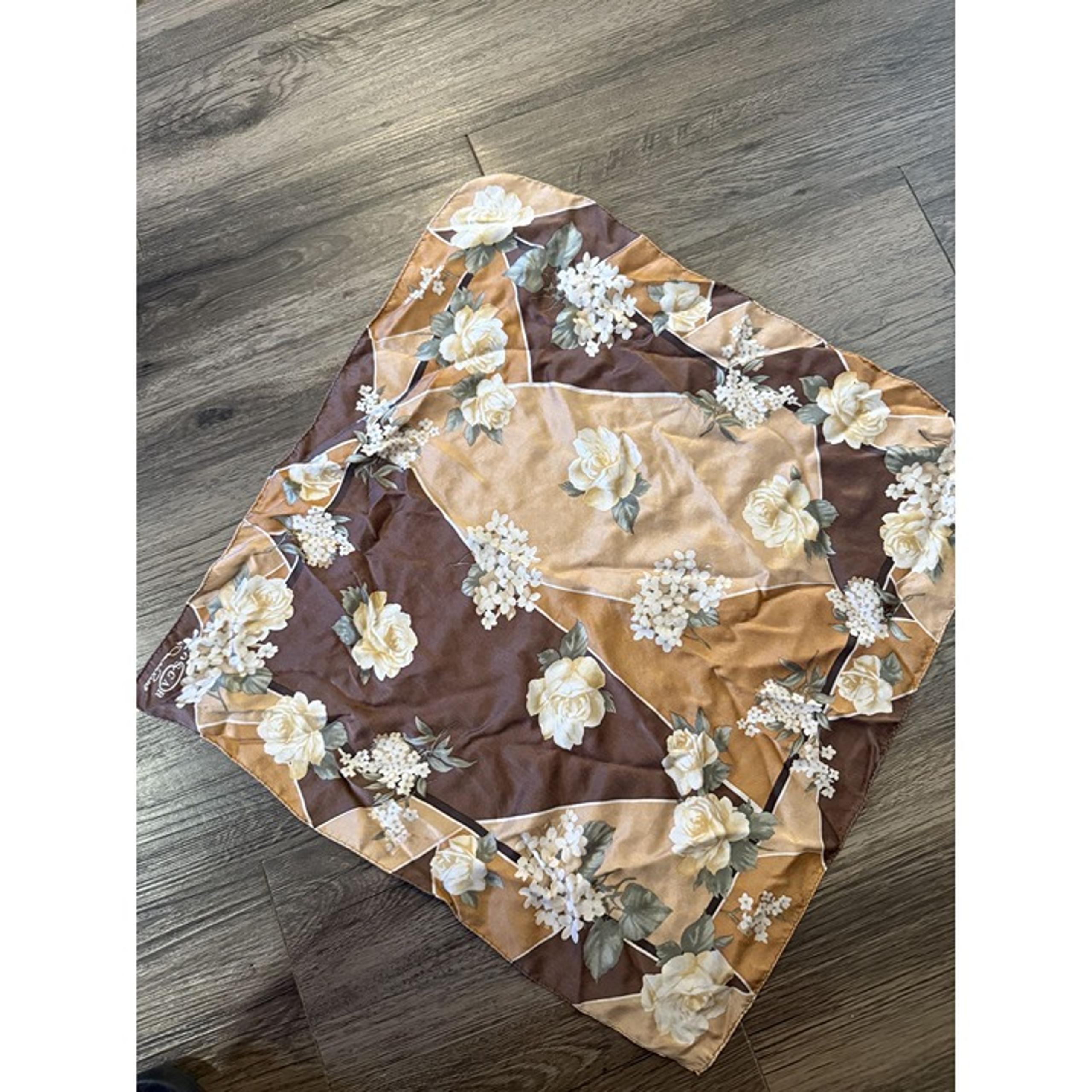 Oscer De la Renta Tan and Brown Silk VIntage Floral Square Neck Scarf Preppy