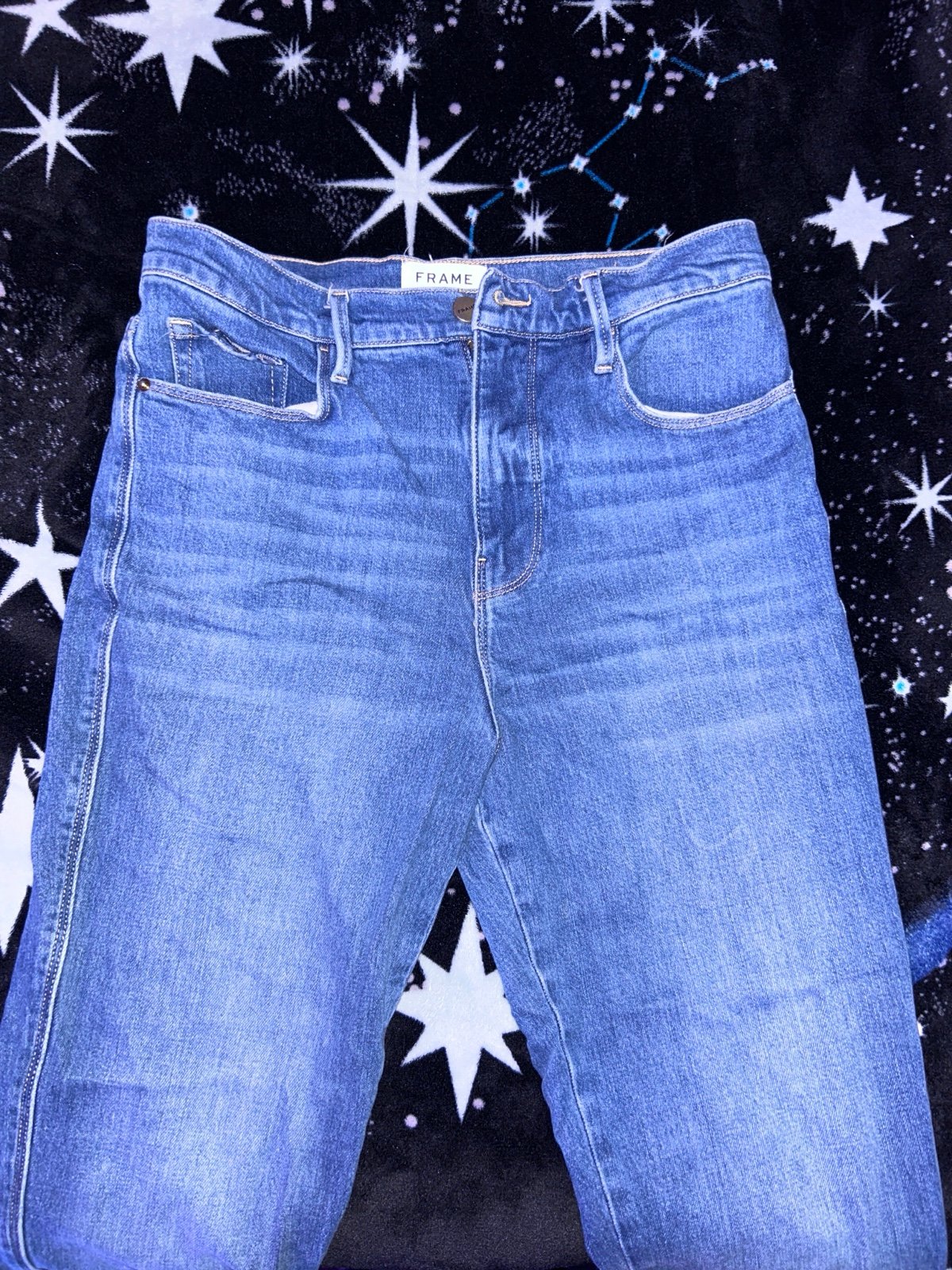 FRAME Denim Le Sylvie Crop Jeans