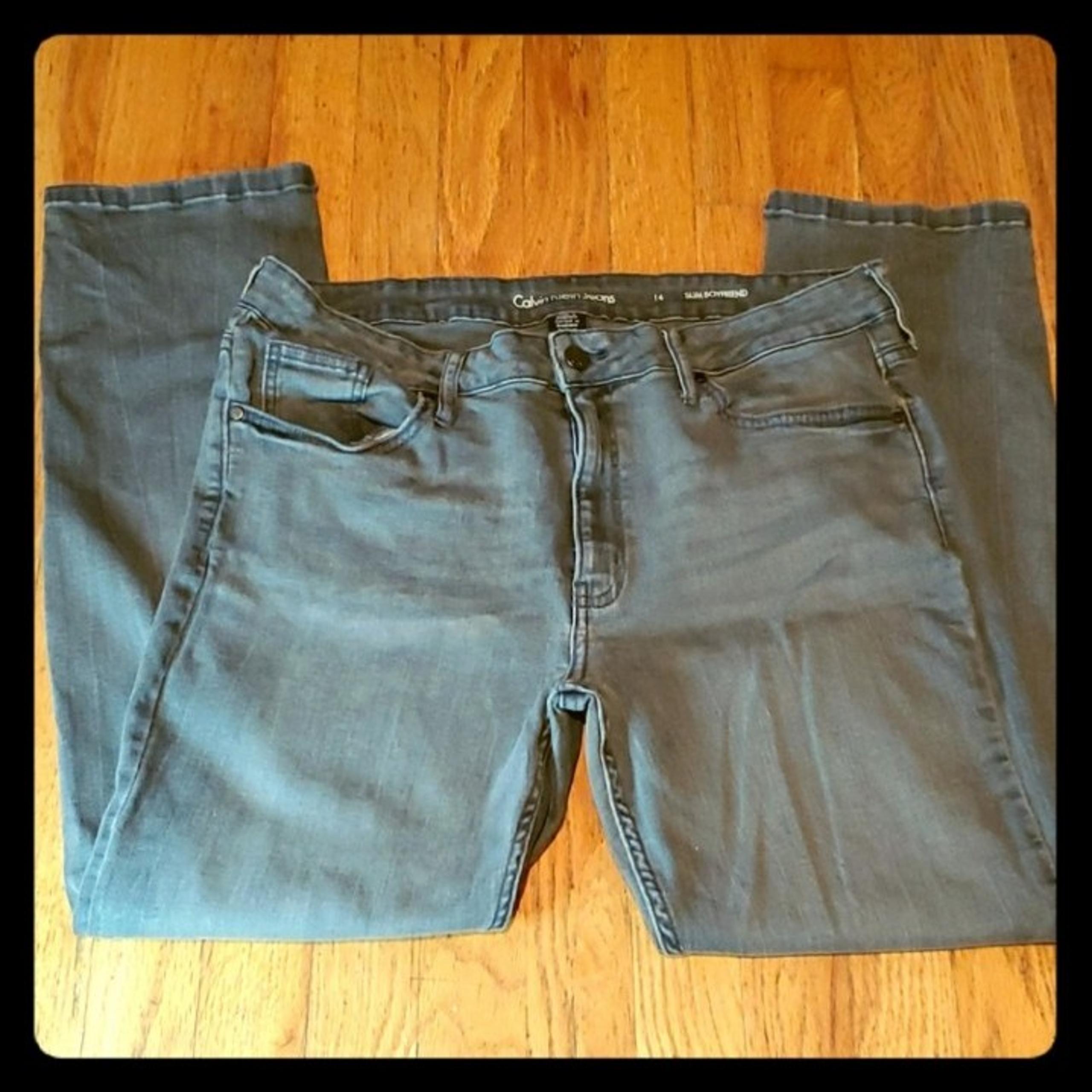 Size 14 Calvin Klein Jeans Gray Slim Boyfriend