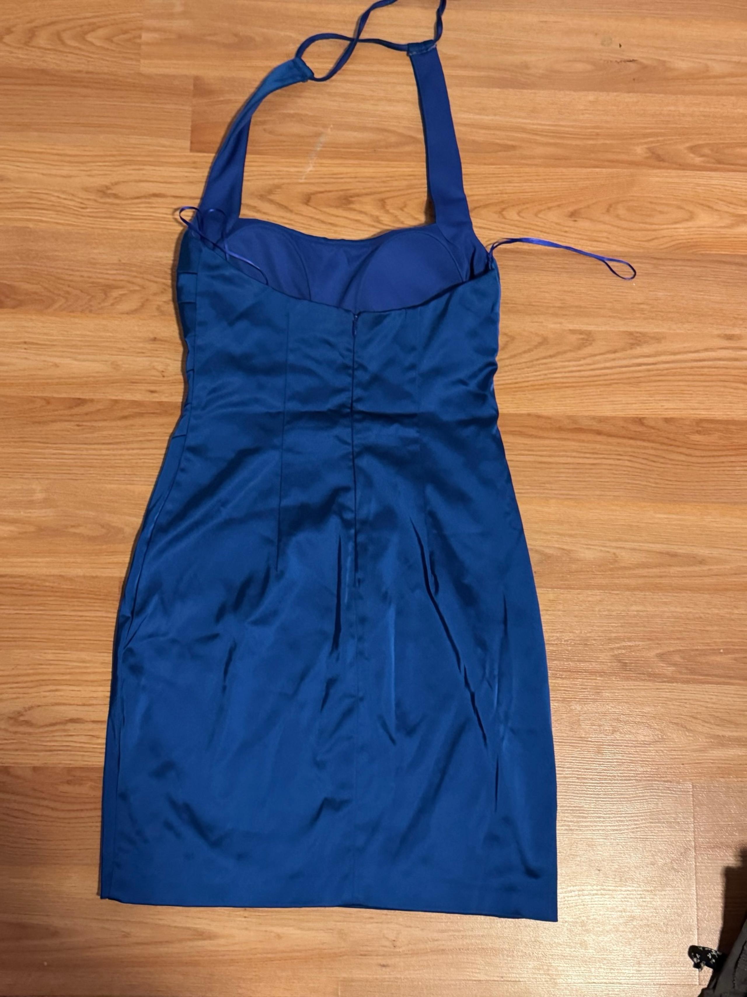Blue dress