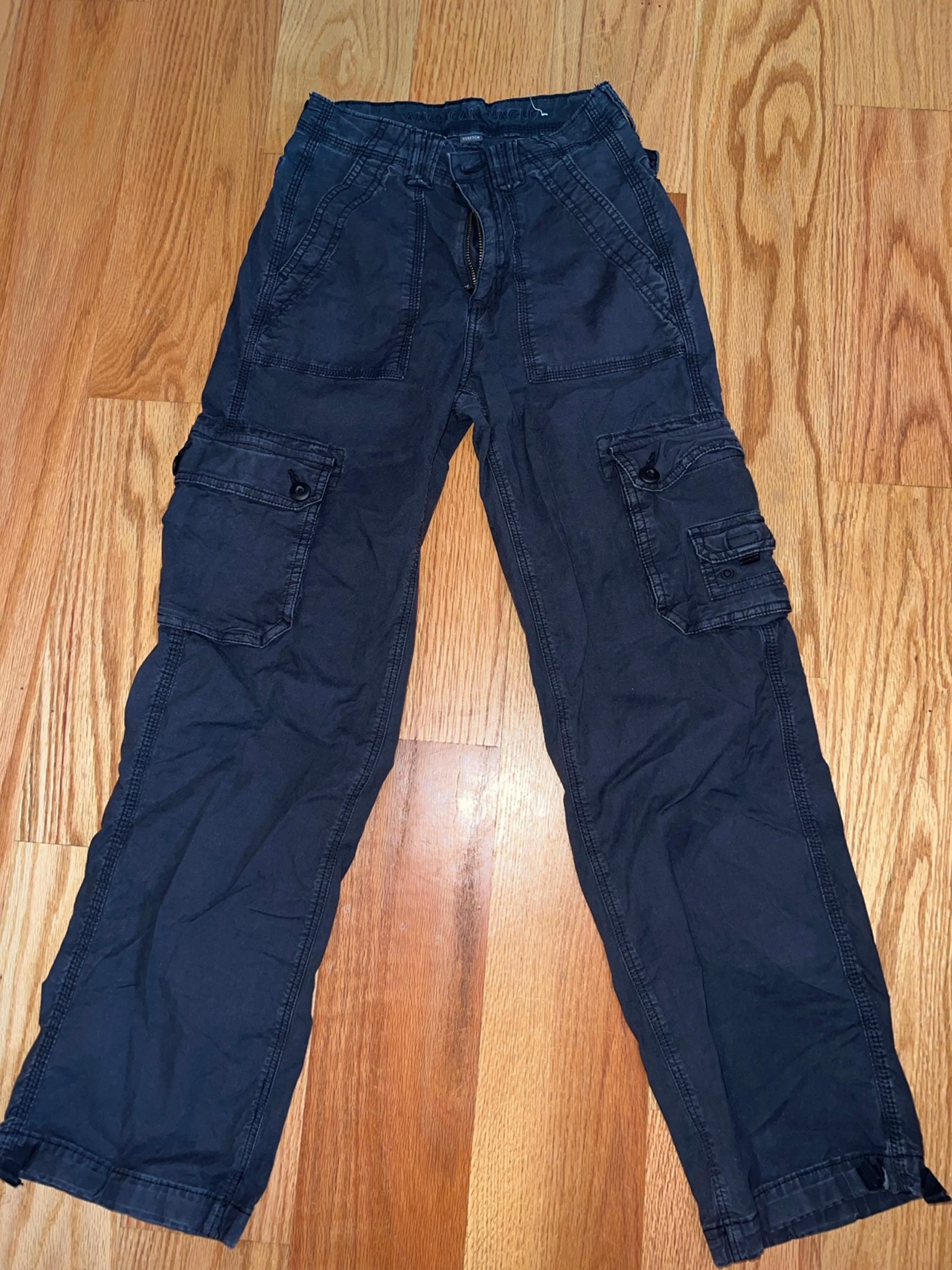 Women’s American eagle cargo pants