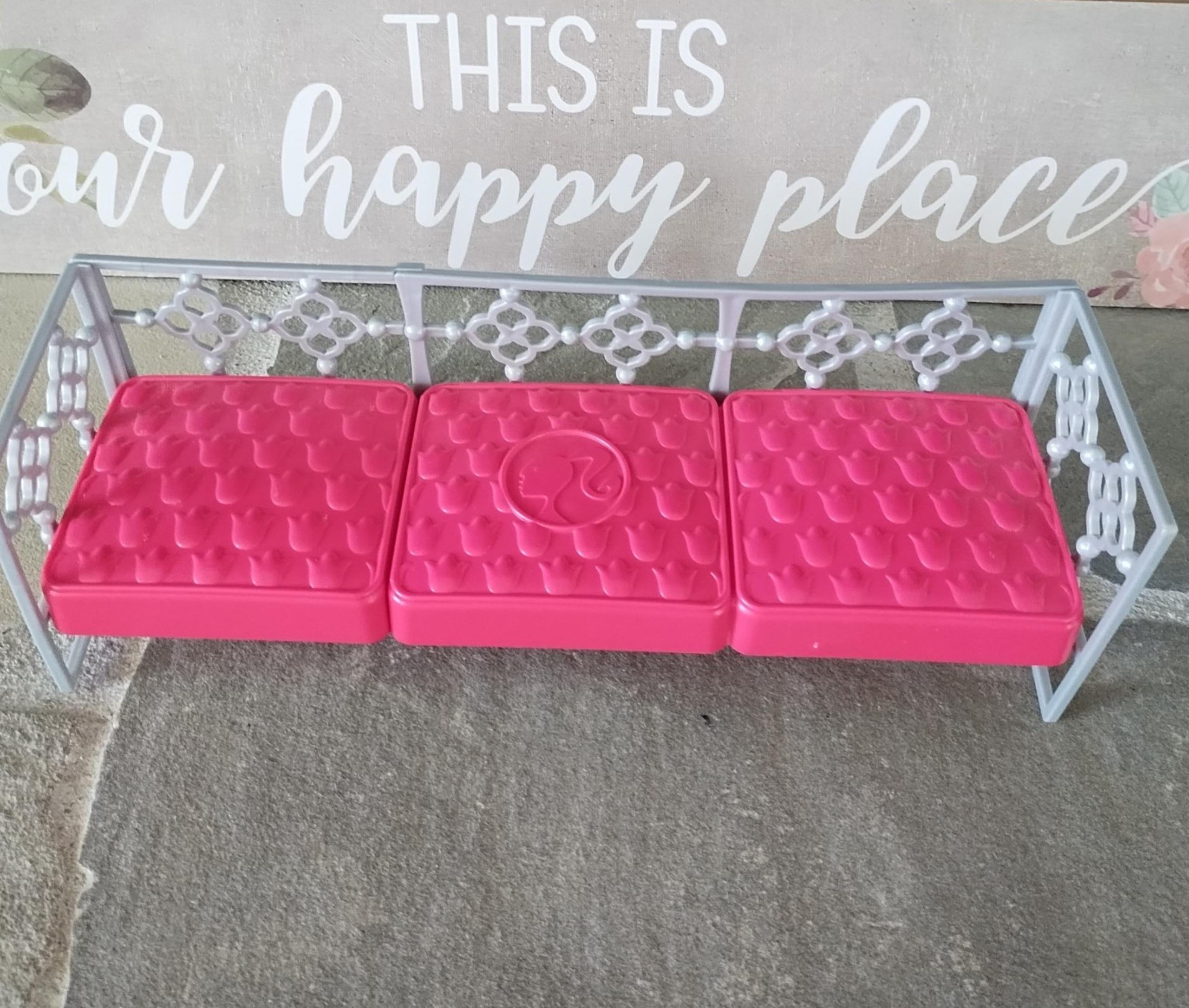 Barbie Pink Daybed Couch 2015 Mattel with Pillow