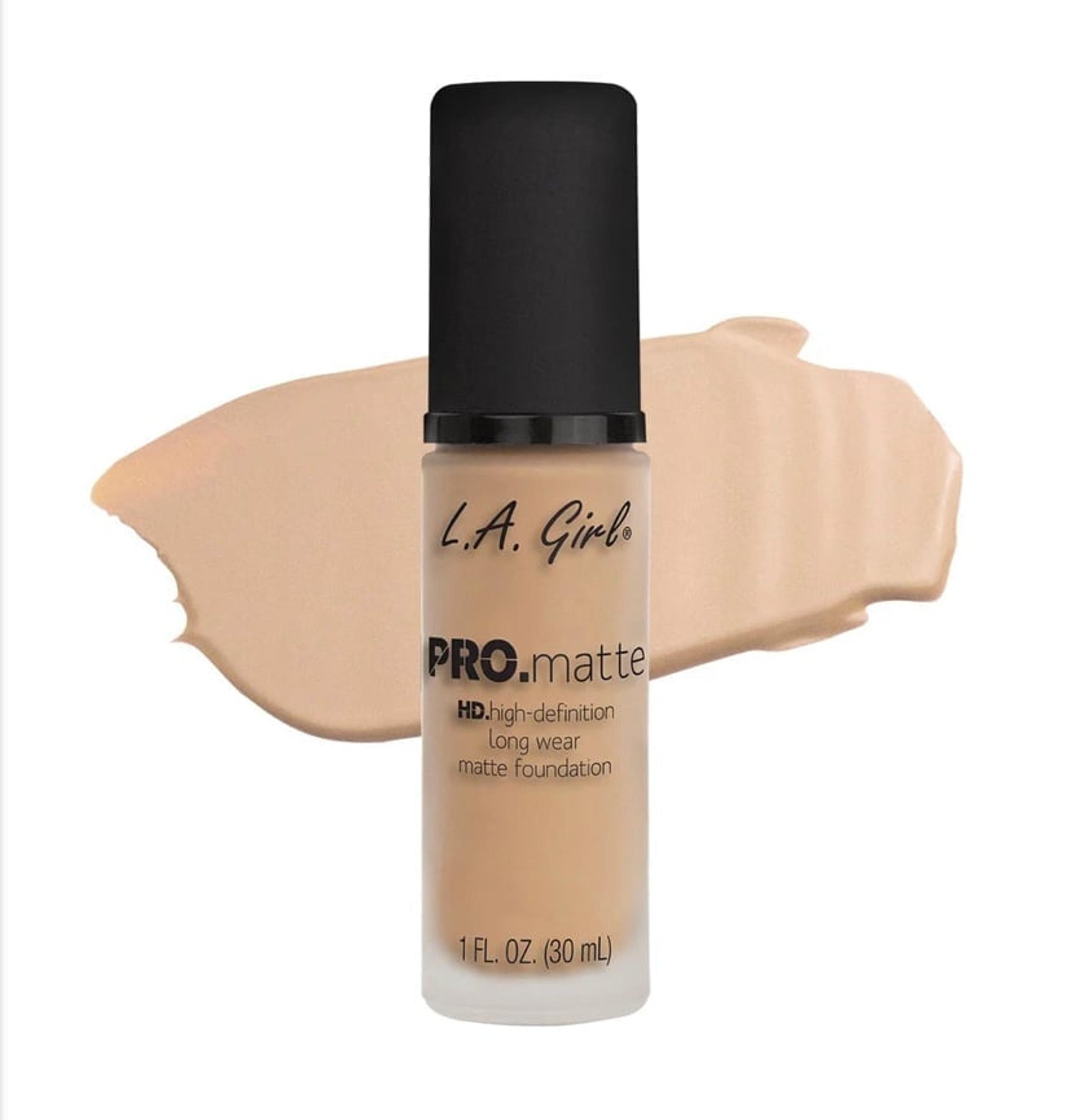 PRO Matte Foundation in Nude