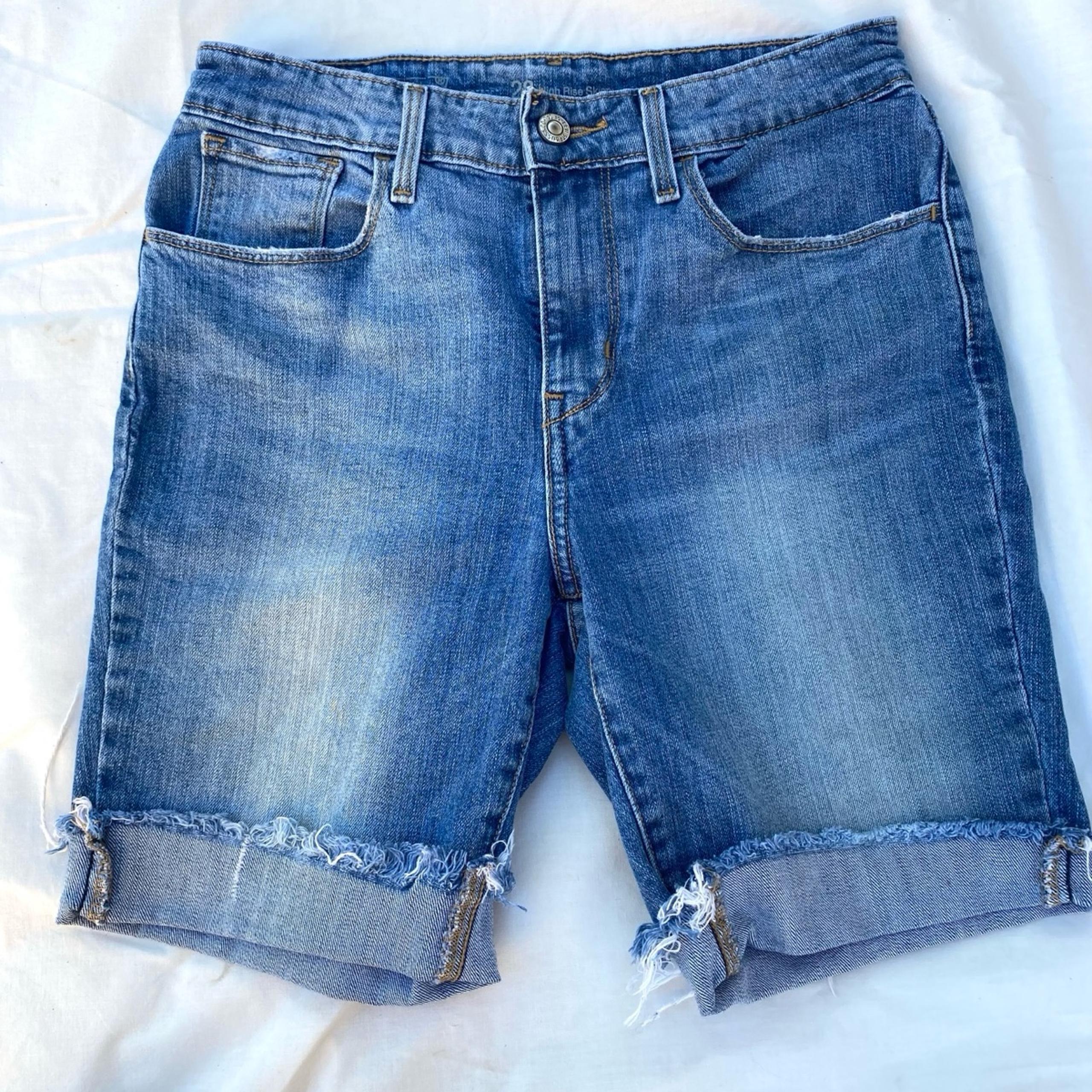 Levi’s Long Jean Short with Cuff.
