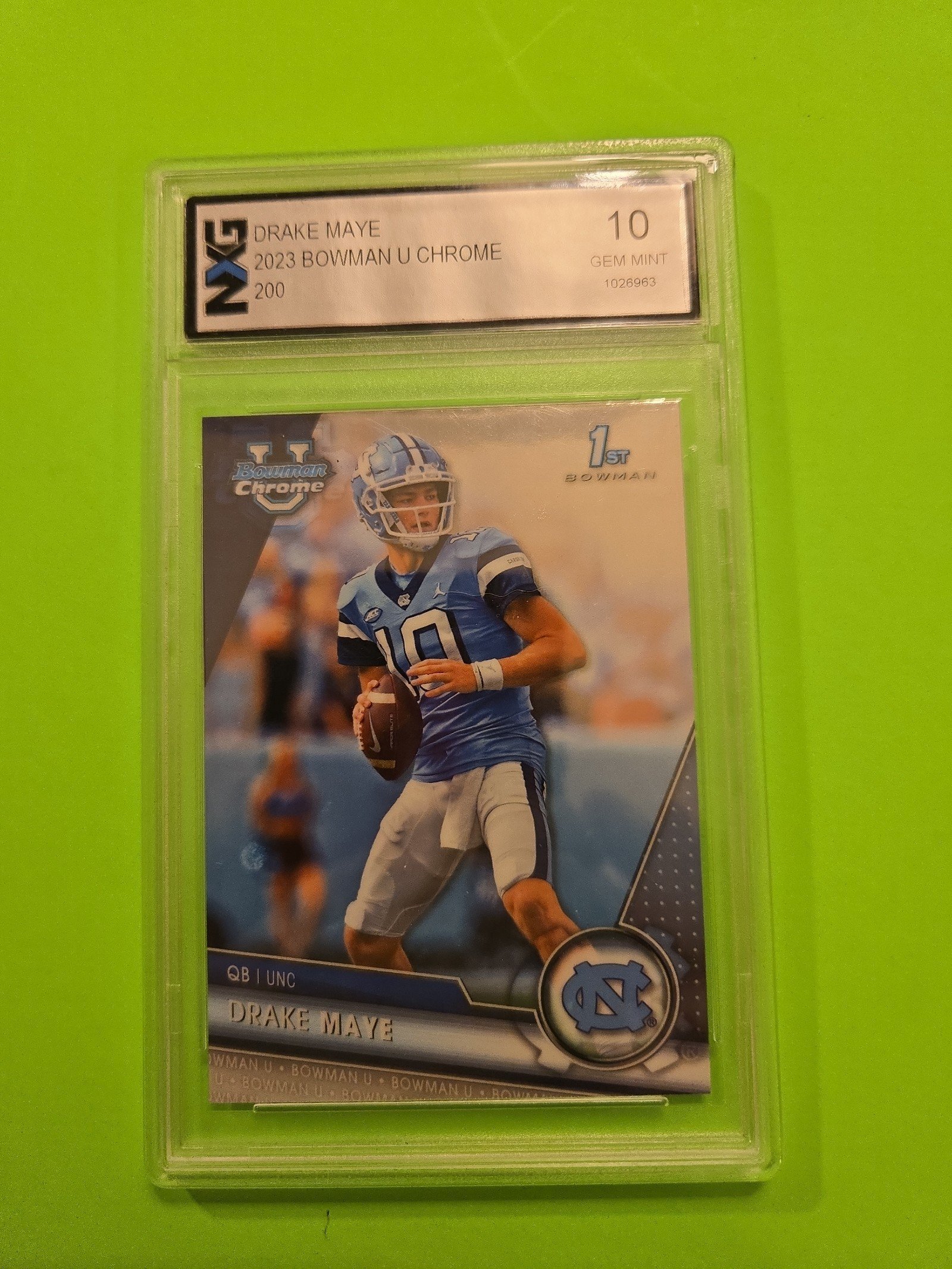 DRAKE MAYE ROOKIE FOOTBALL CARD GRADED 10