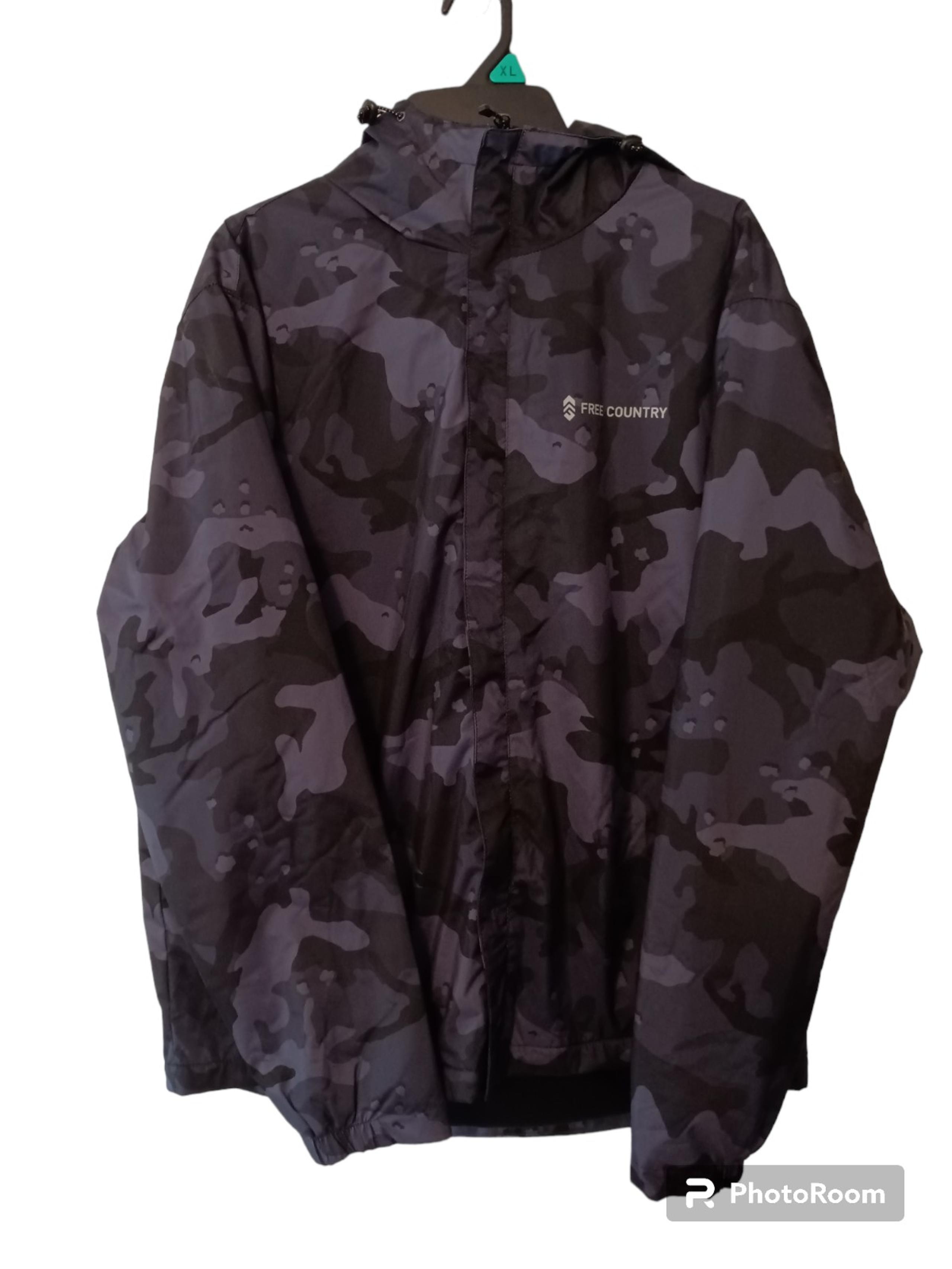 Free Country black/grey mens camo coat - Size Medium