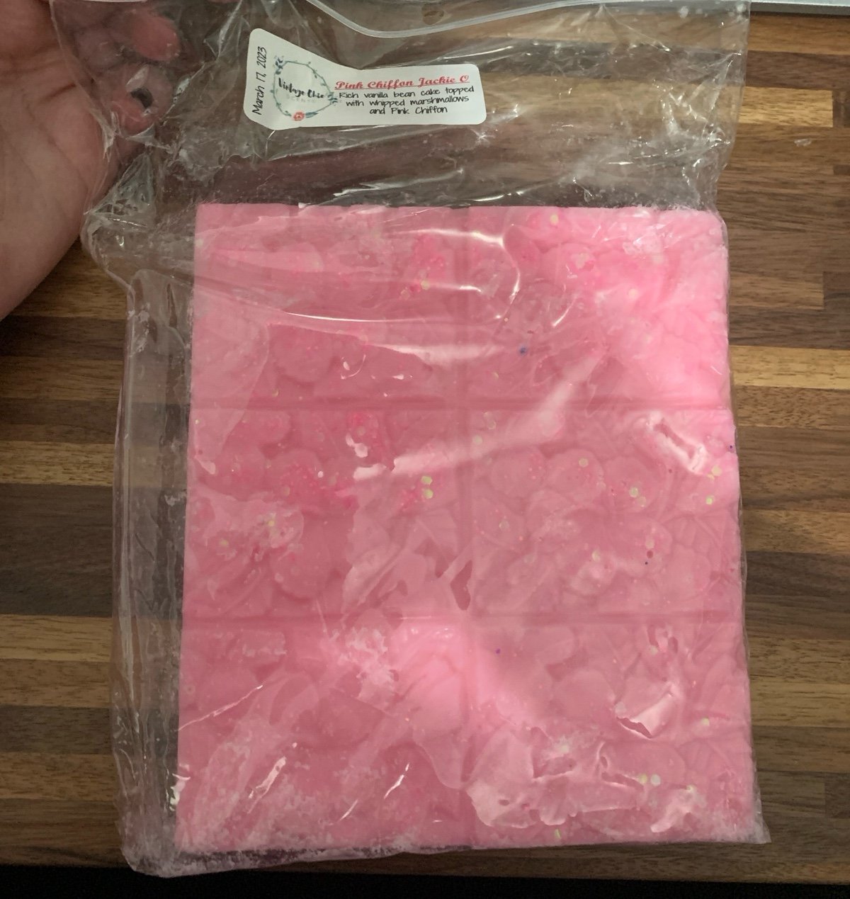 Vintage chic scents blossom bar