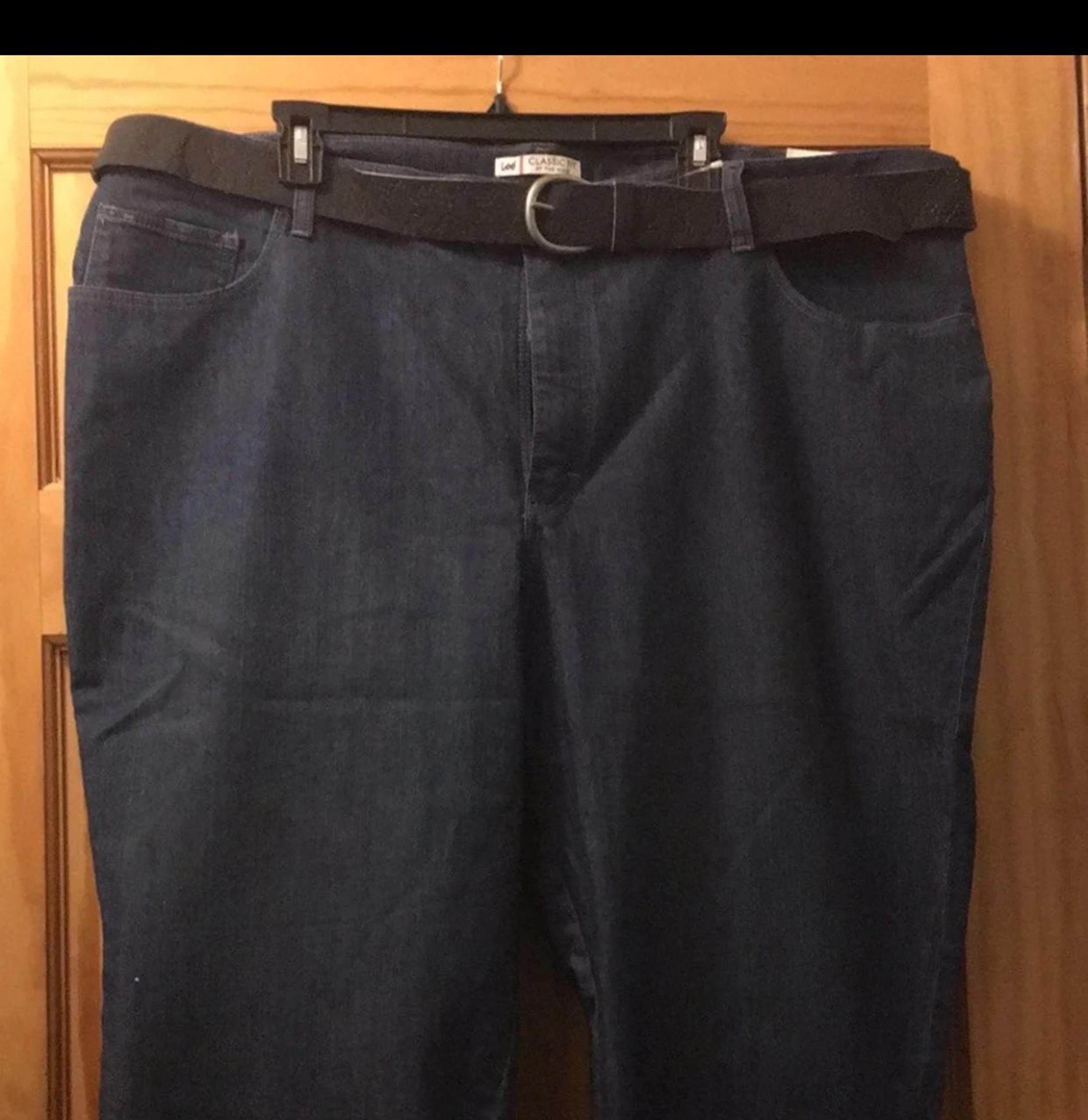 NWT Size 26 Womens Lee's Shorts / Capri's 5- pocket Jeans