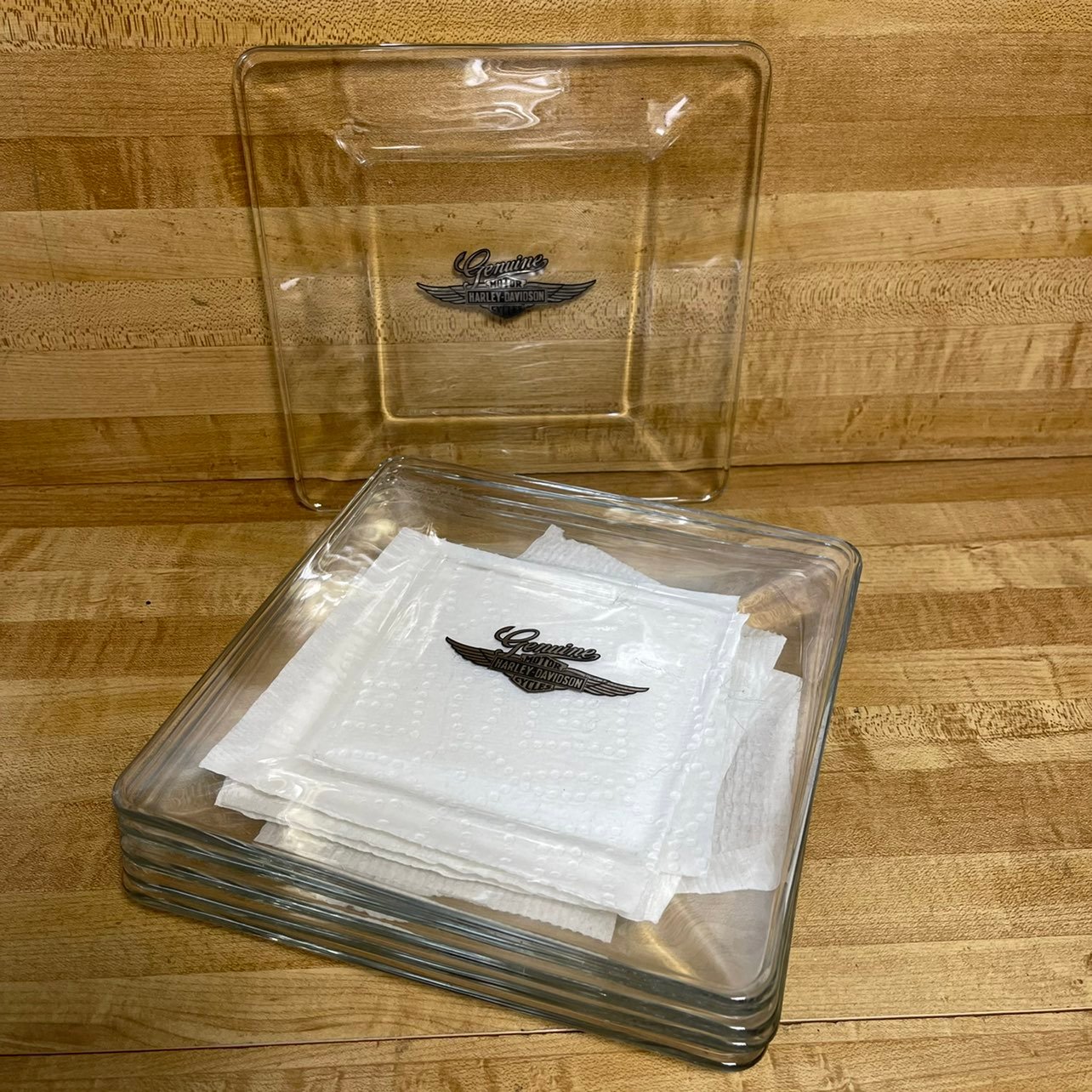 Harley-DavidsonGlass 8” Square Plates