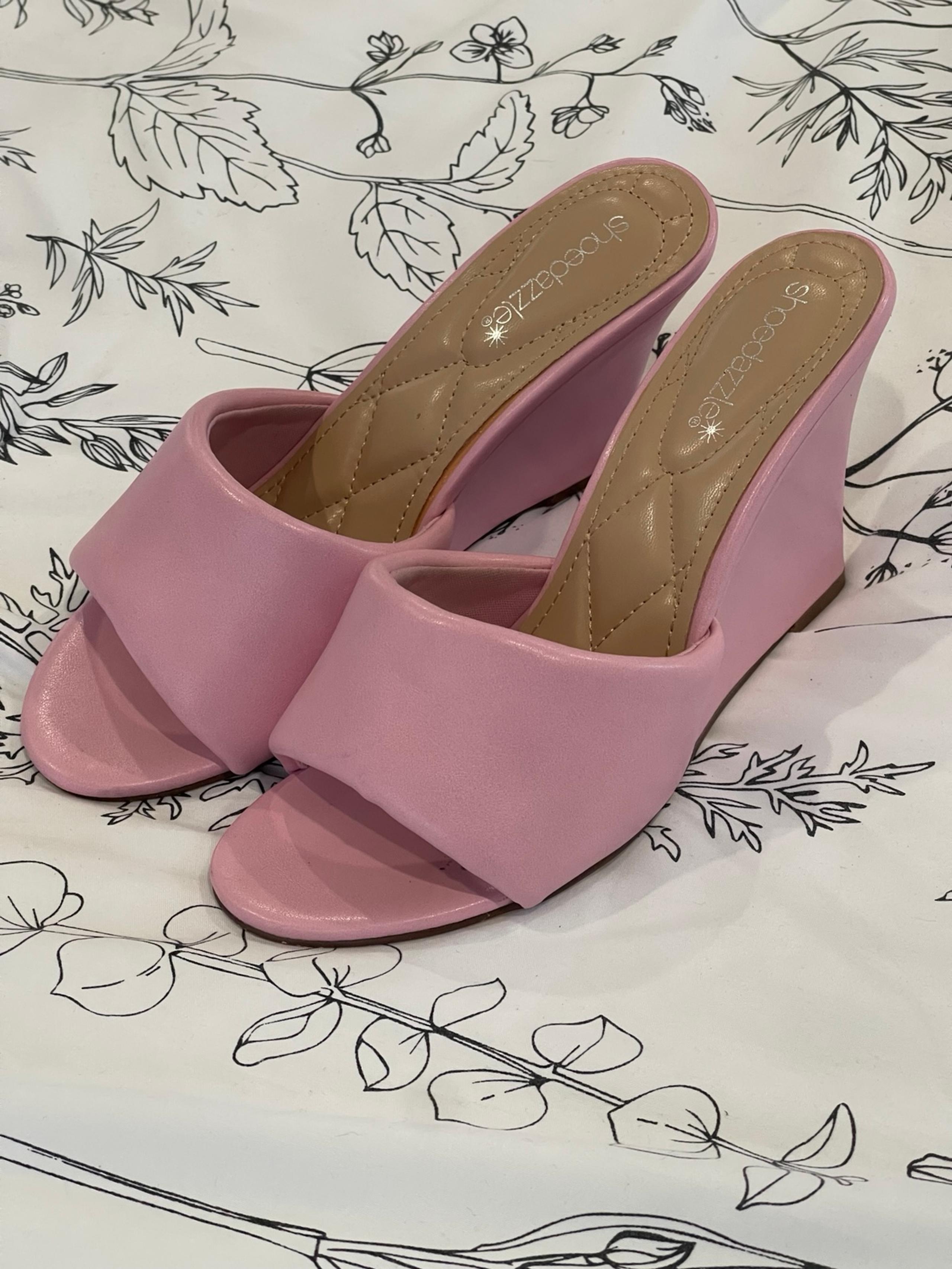 Shoe Dazzle 7.5 Zola Women's Pink Wedges