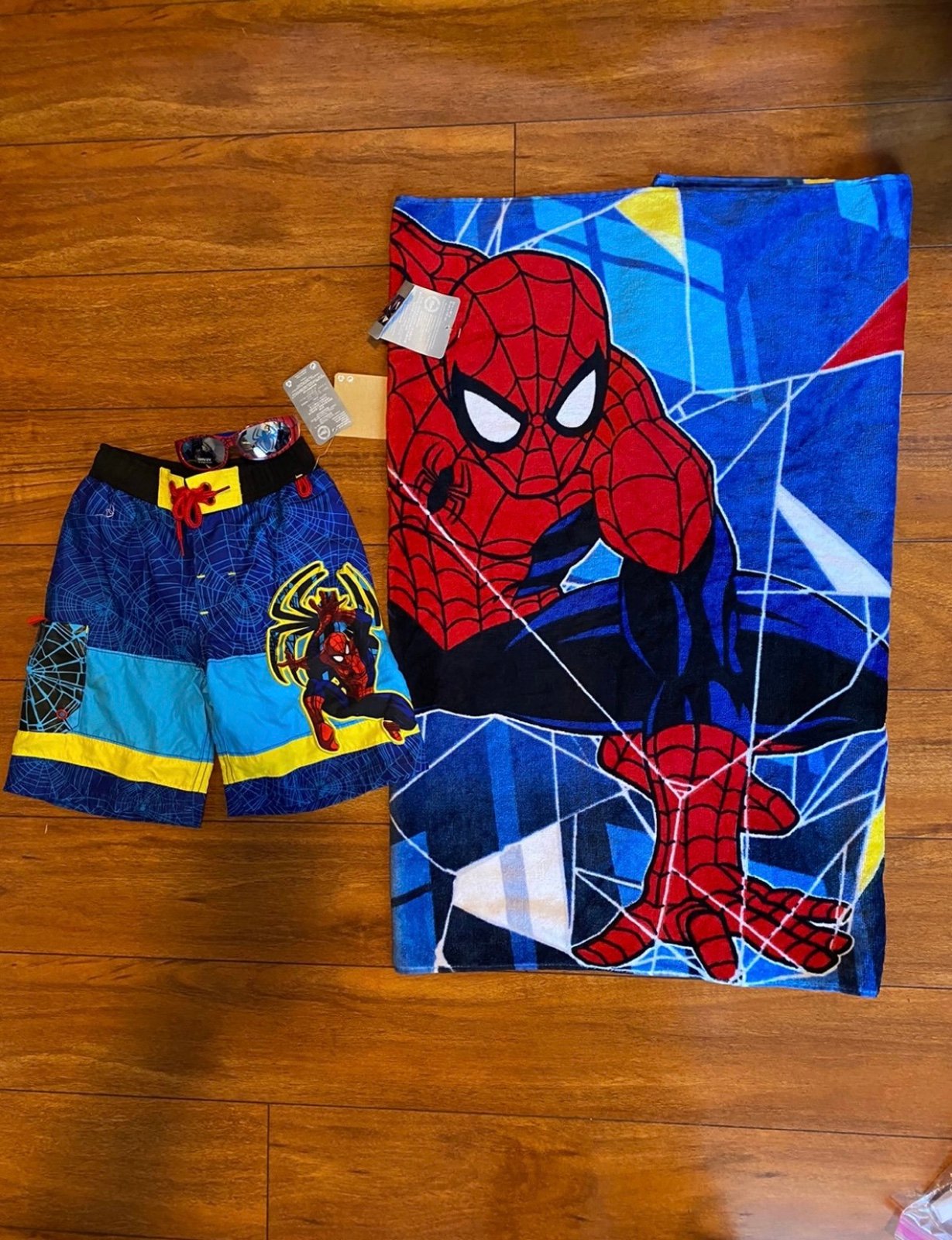 New boys Marvel Sz 4 swim trunks, towel spider-man