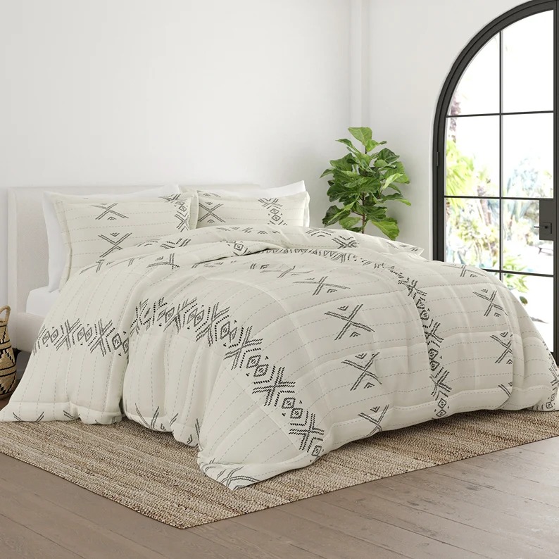 Patterned Quilt Cover - Add Beauty to Your Room