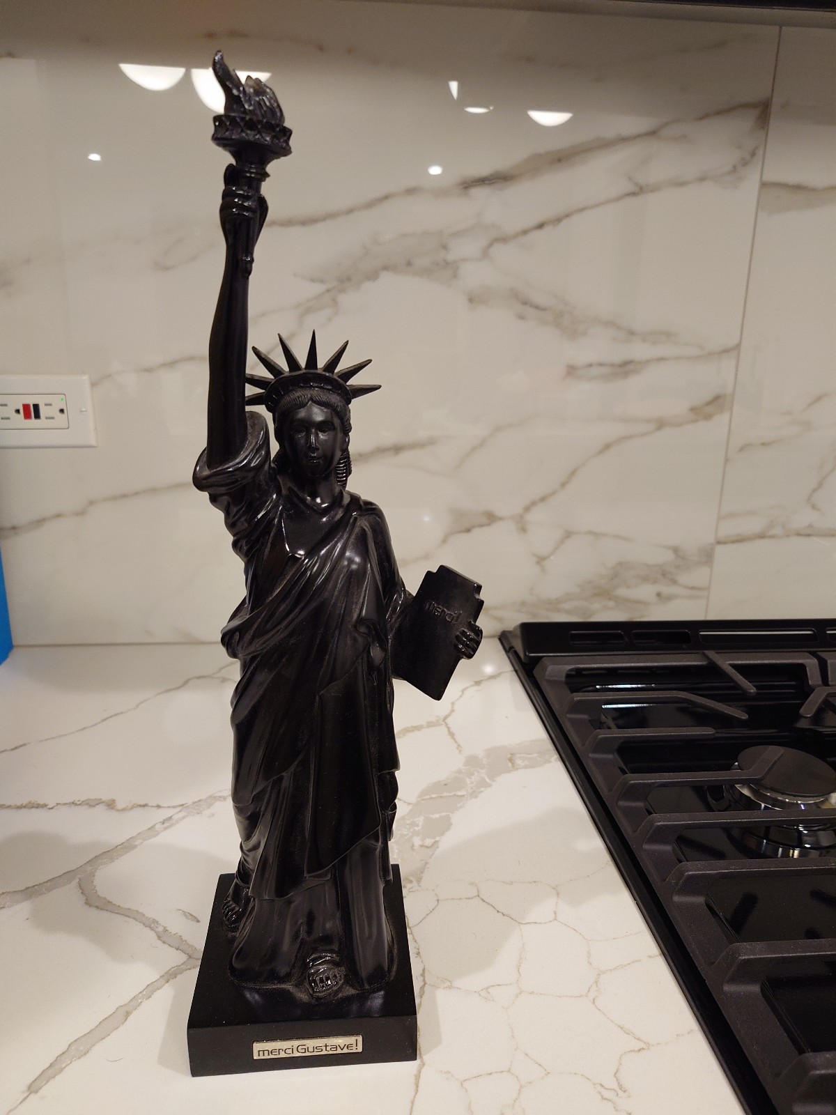 Merci Gustave statue of liberty  figurine, black