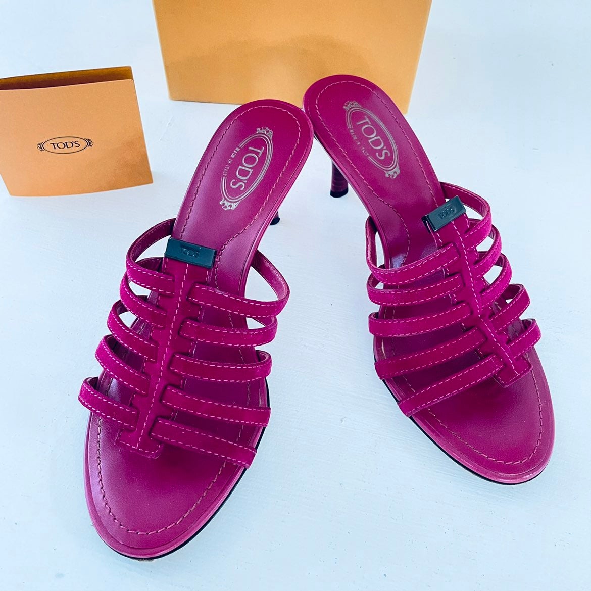 tod,s sandals. size pink size 5