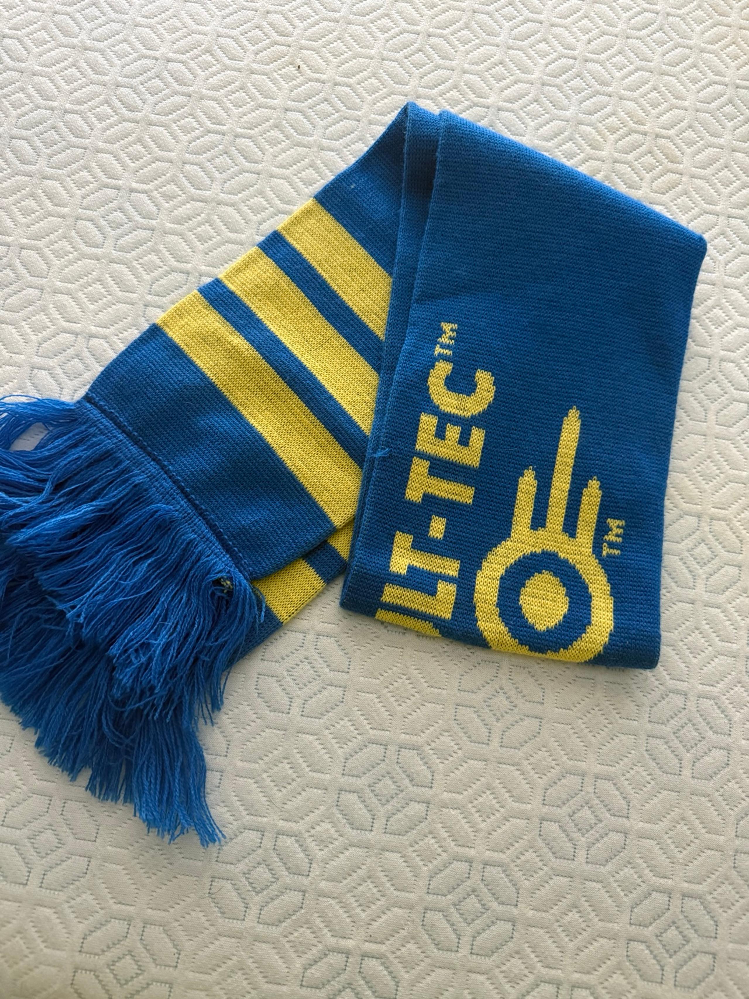 Culture Fly Lootcrate Exclusive Vault-Tec Scarf