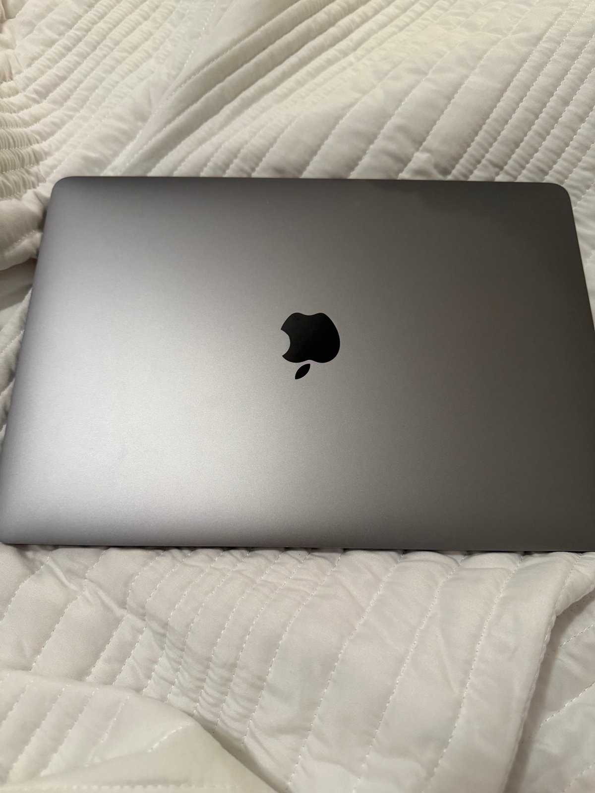 Apple MacBook Air 2020 8GB Ram 128GB SSD