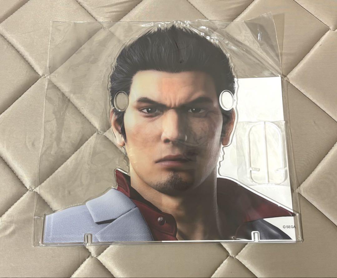 Yakuza: Like a Dragon Kazuma Kiryu Sega Lucky Draw Online Lottery Acrylic Glasses Stand