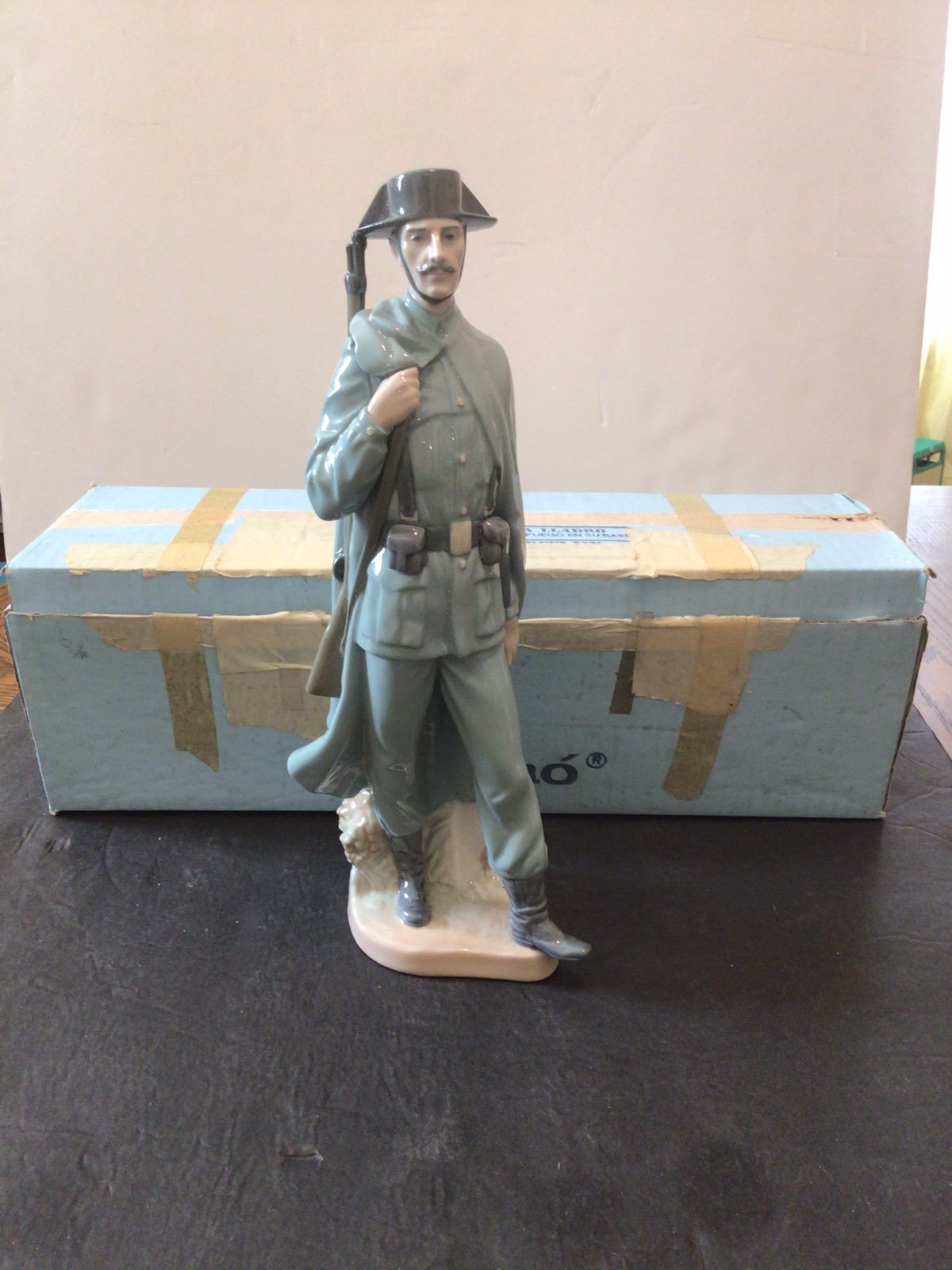 Vintage retired Lladoro Spanish Soldier