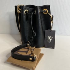 NWT Divas Italian Leather Bucket Handbag in black