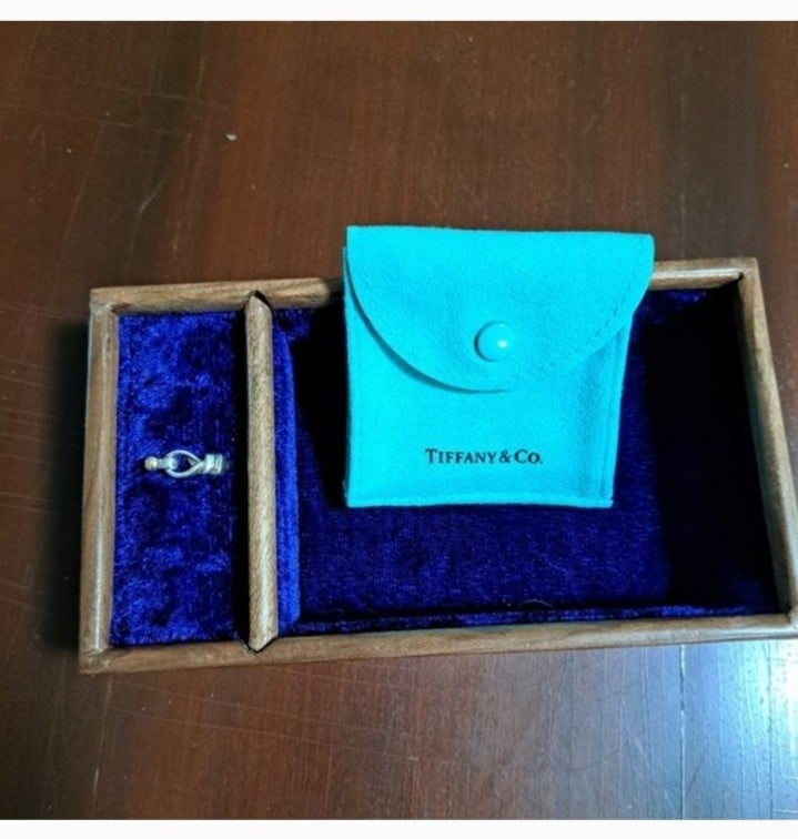 Vintage Tiffany & Co Buckle Knot Ring Sz 6