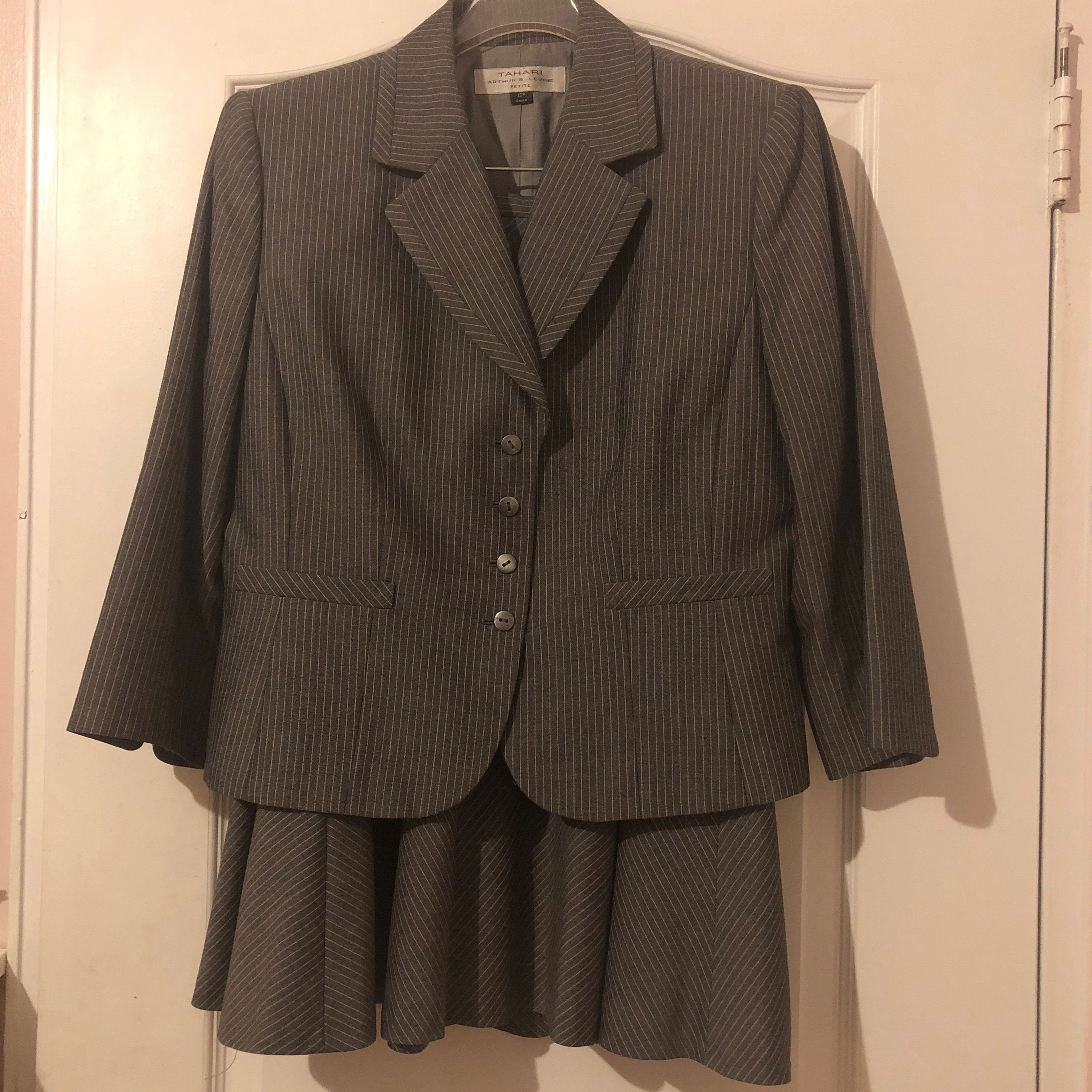 TAHARI Grey Skirt Suit Vintage