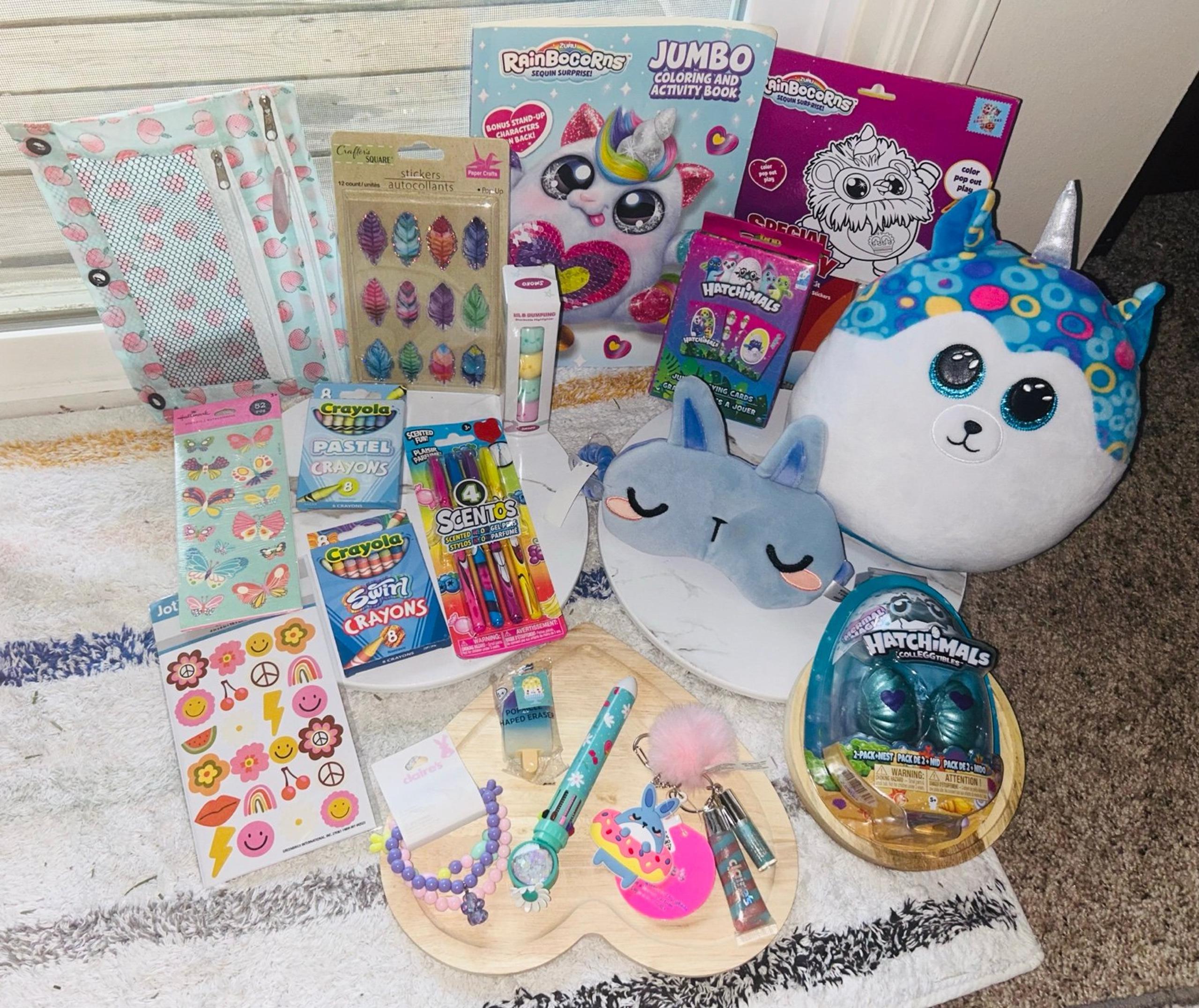 18-Piece Claire’s Bunnies, Hatchimals, & RainboCorns Set!