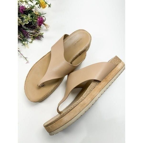 Vince Women's Fatima Leather Platform Flip Flop Thong Sandal Size 11 Cappuccino