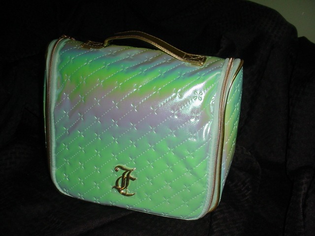 JUICY COUTURE NWT Iridescent Mint Cosmetics Travel Bag