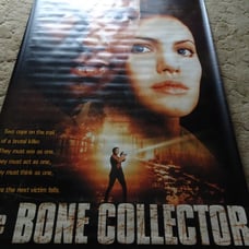 THE BONE COLLECTOR - MOVIE BANNER WITH DENZEL WASHINGTON AND ANGELINA JOLIE