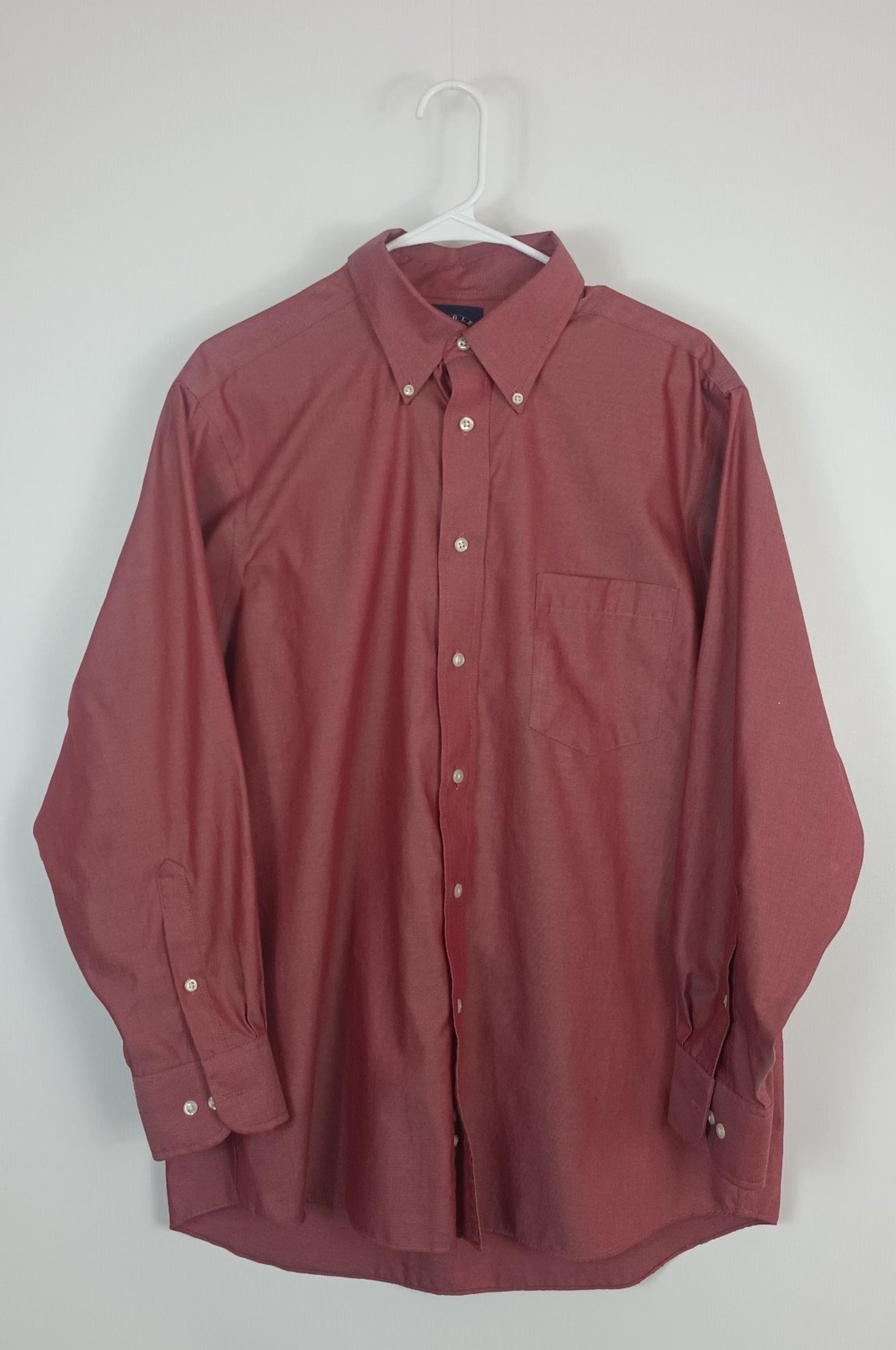 Men's 100% Cotton Long Sleeve Button Up Dress Shirt.