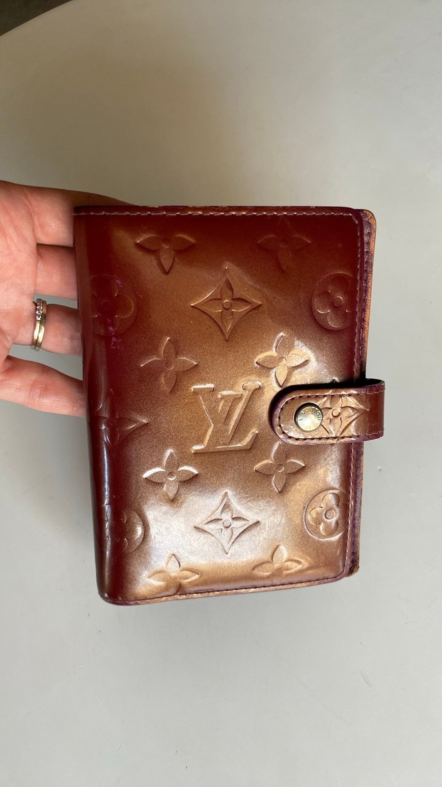 Authentic Louis Vuitton Burgundy Vernis Small Agenda