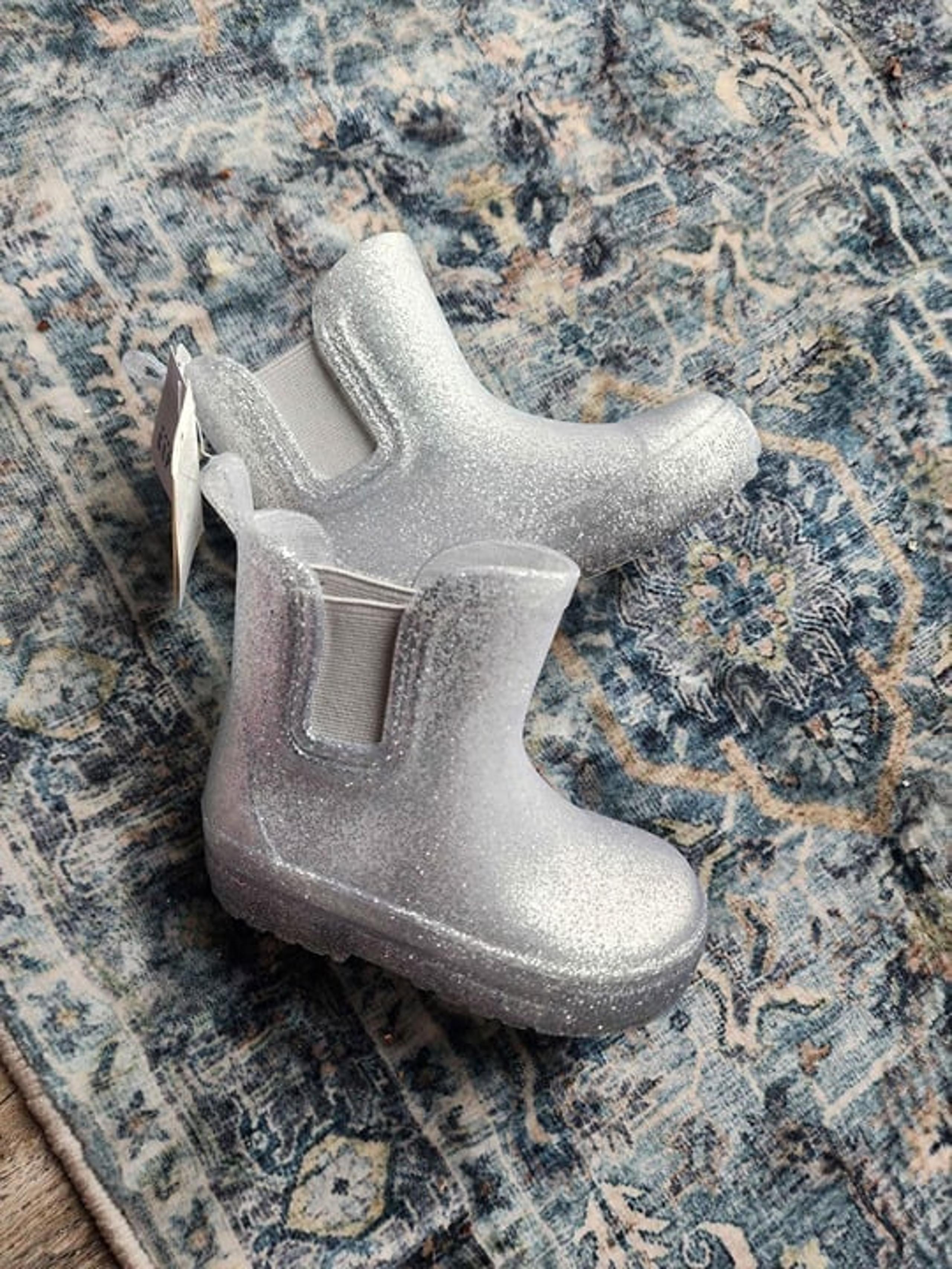 NEW Baby GAP Glitter Girl's Rainboots w/ TAGS  - size 3T / 4T (5 & 3/8th inches)