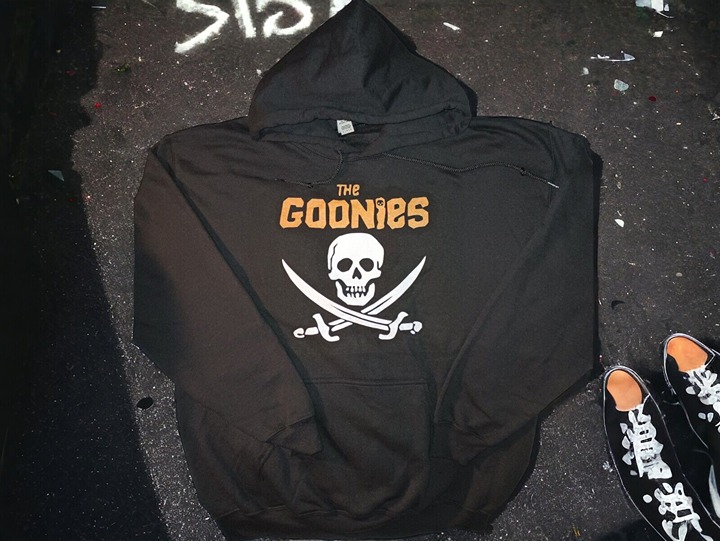 Goonies Black Hoodie Sweatshirt for Adults and Hoodiens
