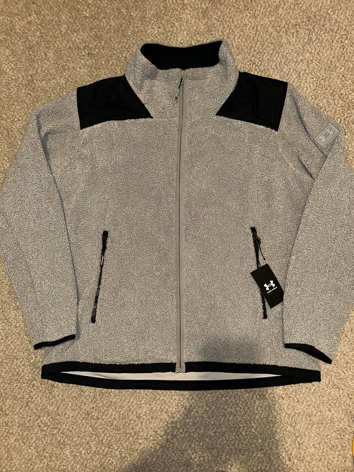 Men’s NWT Under Armour Mission Jacket