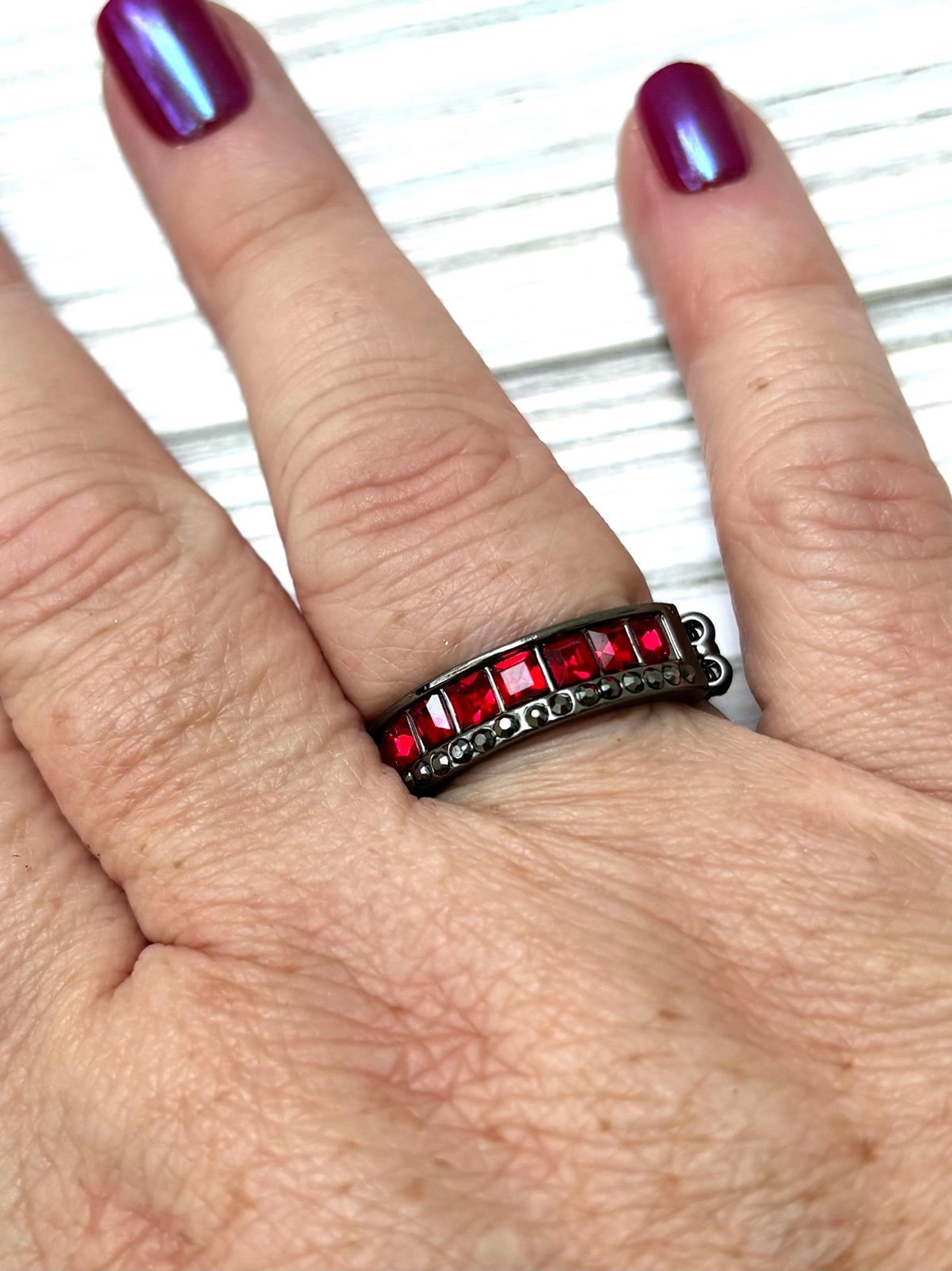 Paparazzi Women’s Ring with Red stones